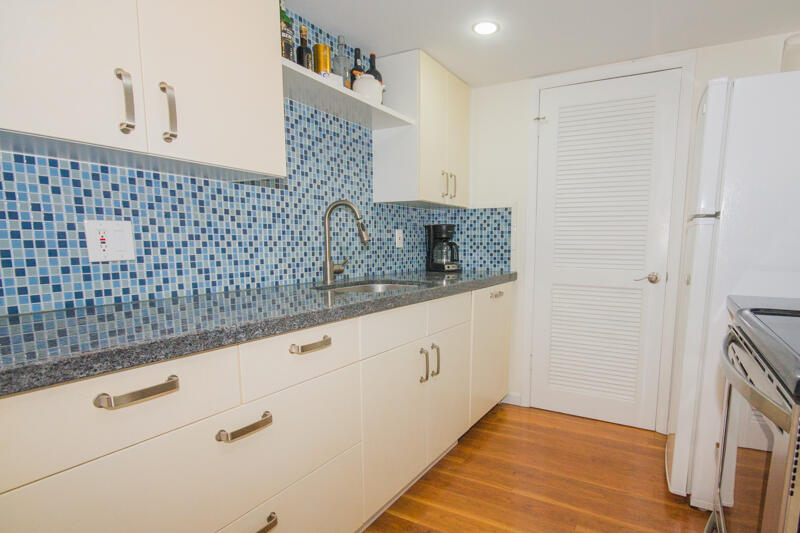 301 Croton #405, Lantana FL 33462
