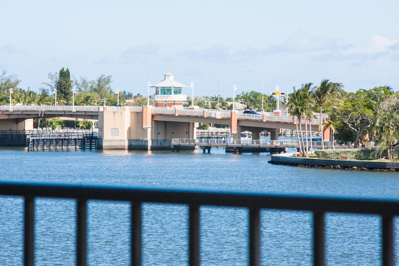 301 Croton #405, Lantana FL 33462