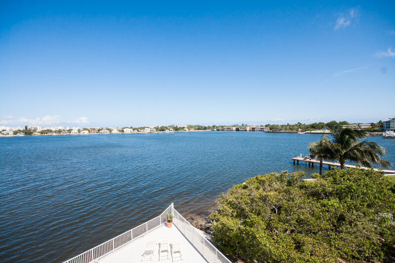301 Croton #405, Lantana FL 33462