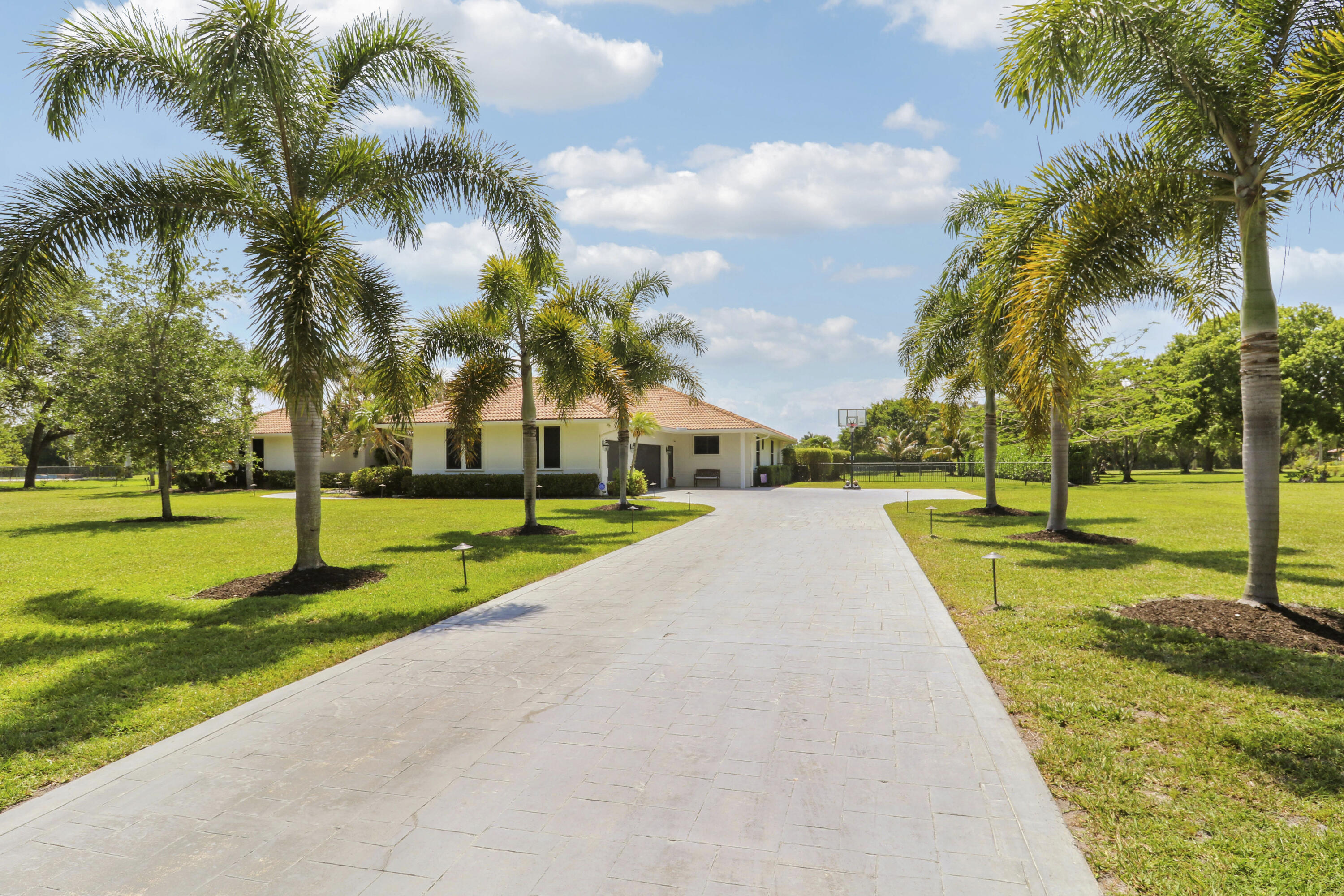 8667 Steeplechase, Palm Beach Gardens FL 33418