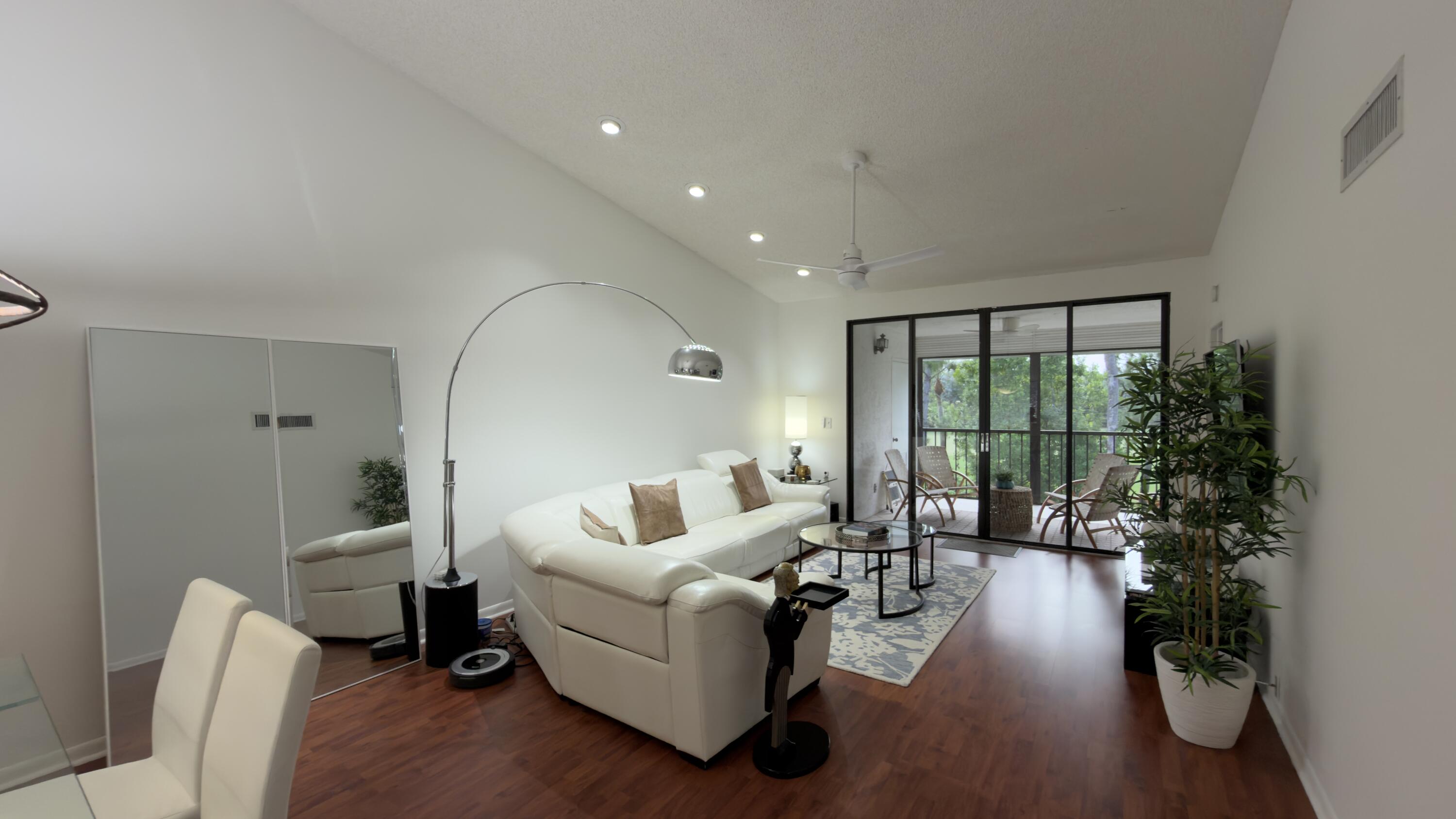 7473 Glendevon #407, Delray Beach FL 33446
