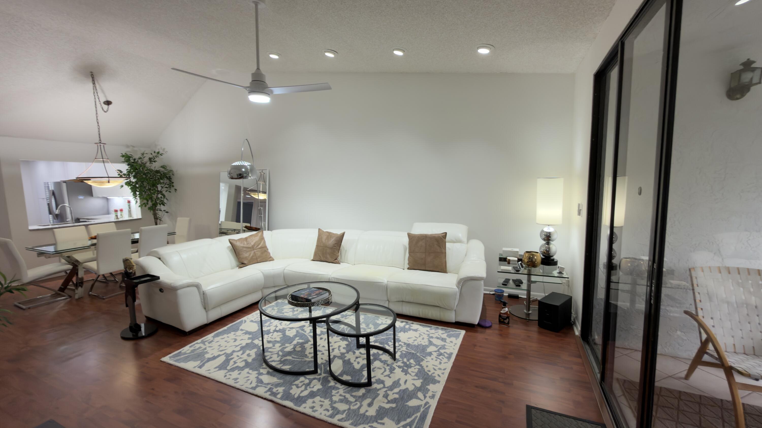 7473 Glendevon #407, Delray Beach FL 33446