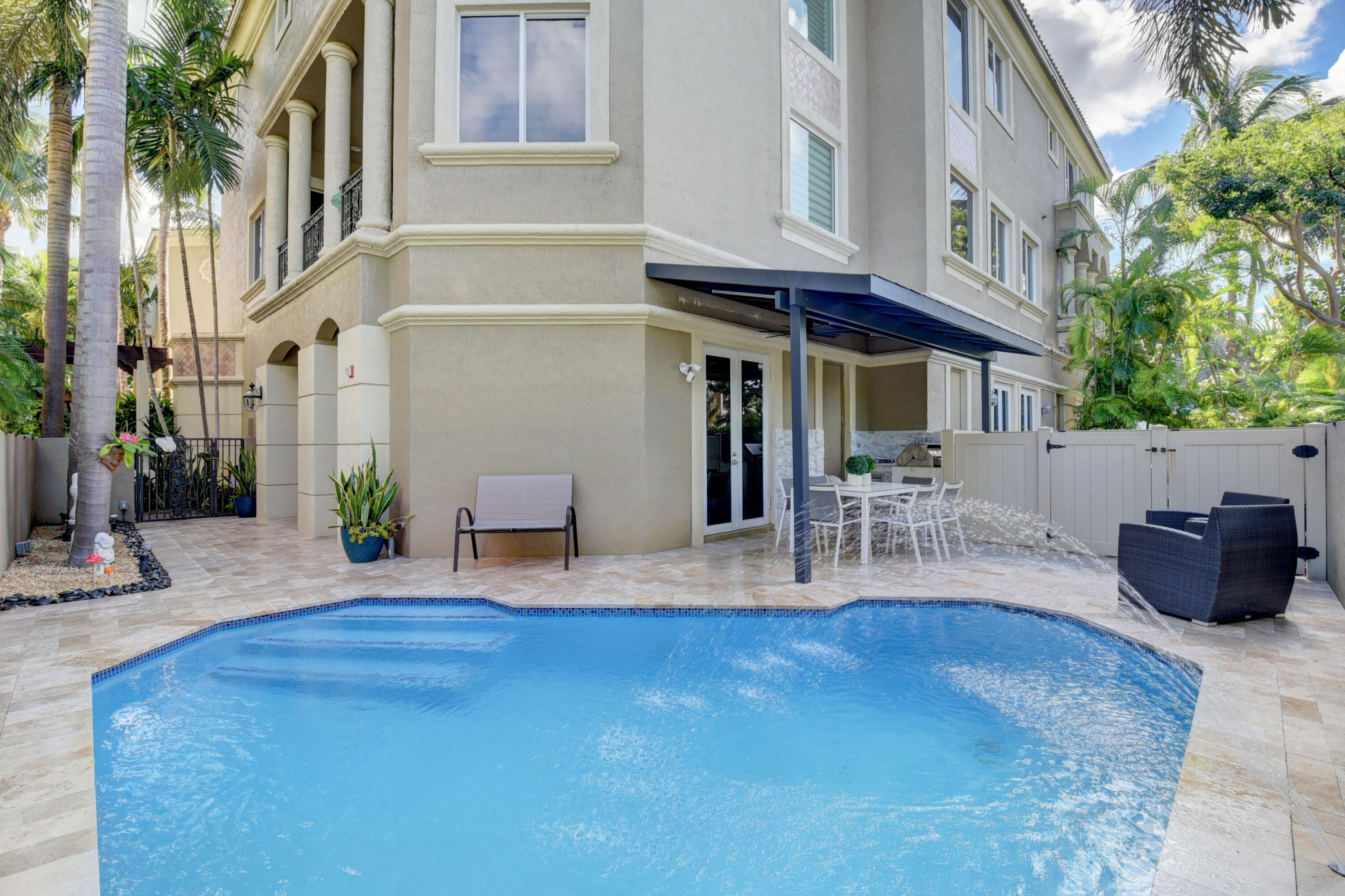 921 Osceola #Unit 4, Boca Raton FL 33432