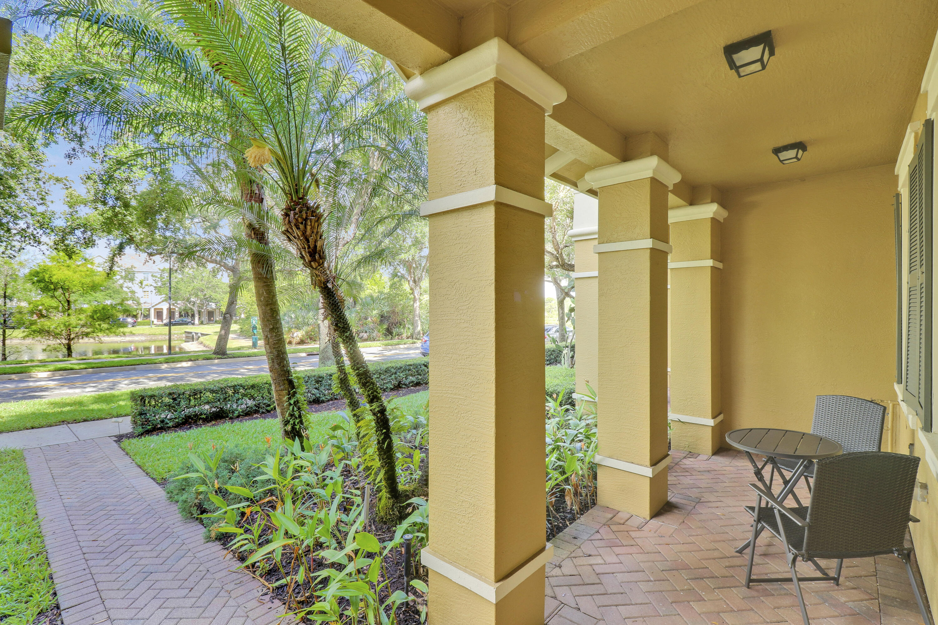 123 E Thatch Palm, Jupiter FL 33458