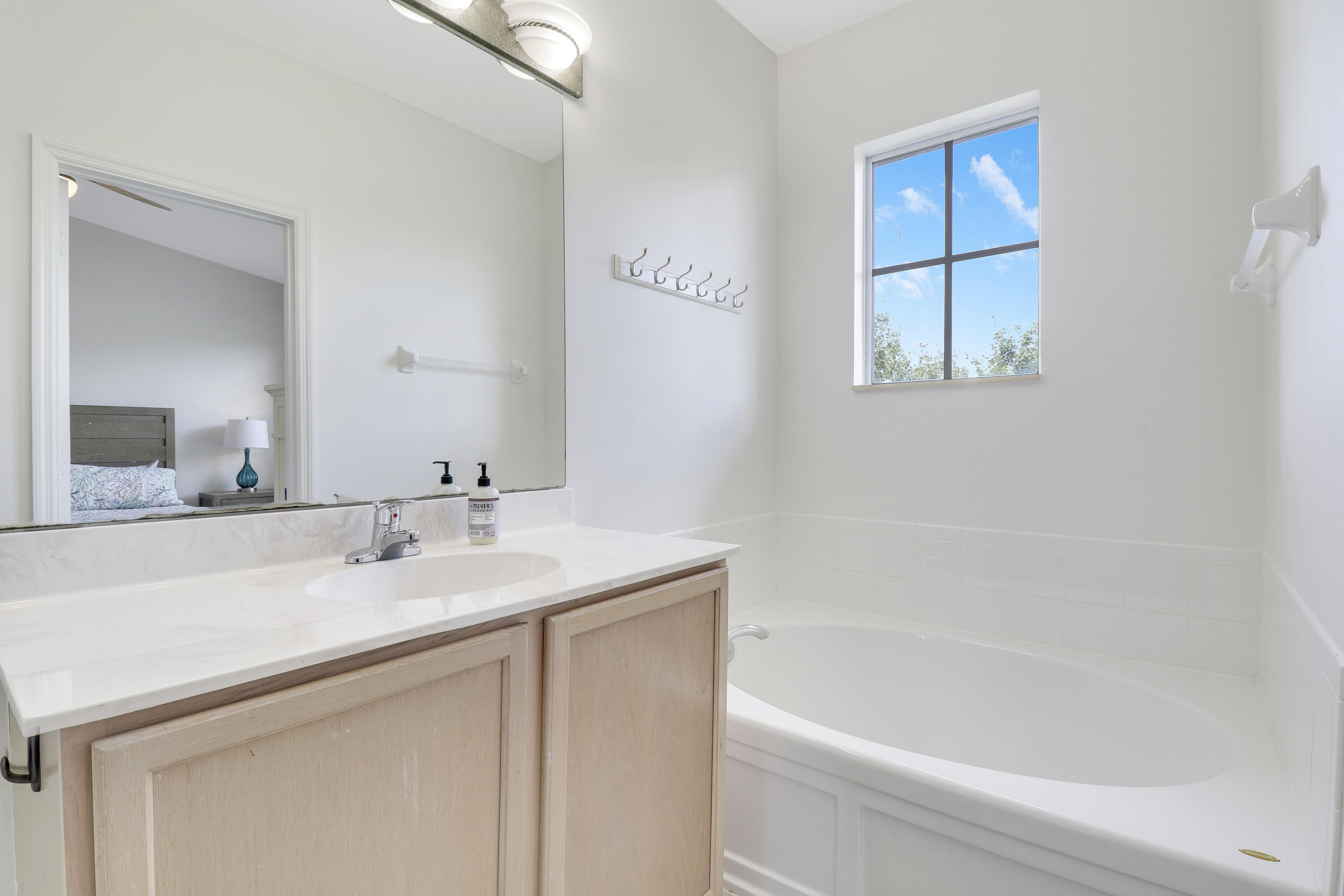 123 E Thatch Palm, Jupiter FL 33458