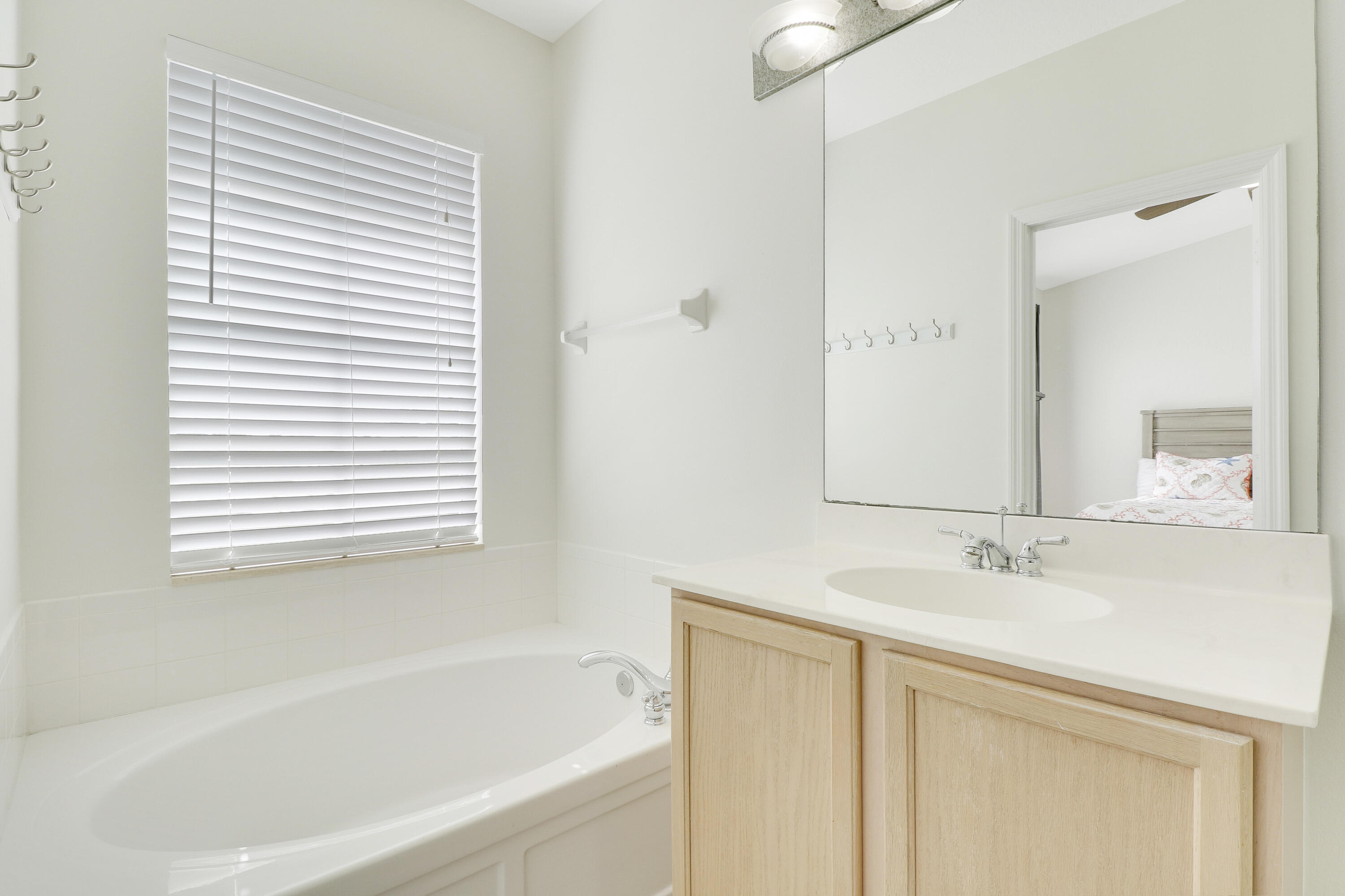 123 E Thatch Palm, Jupiter FL 33458
