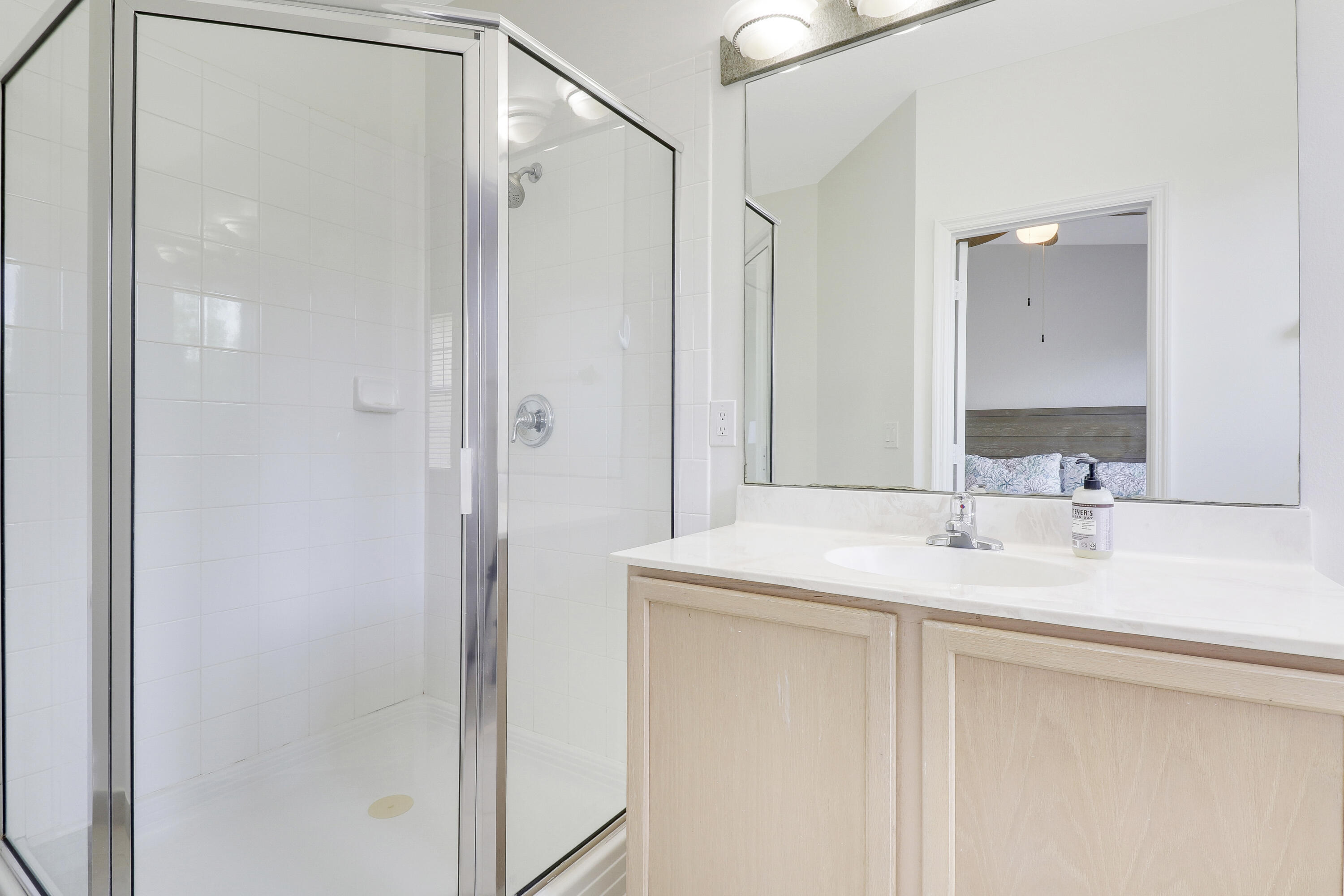 123 E Thatch Palm, Jupiter FL 33458