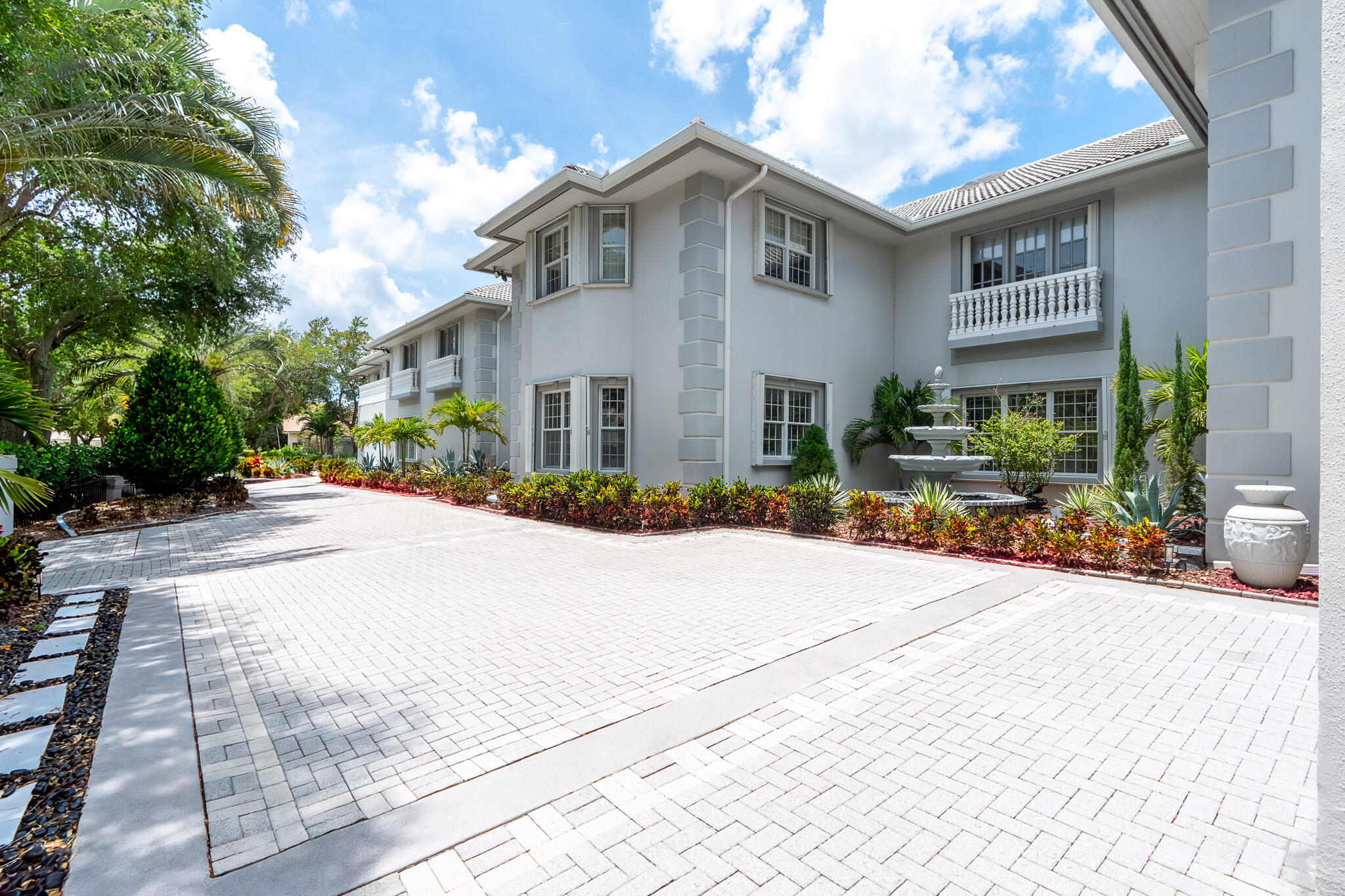 1800 Eagle Trace, Coral Springs FL 33071