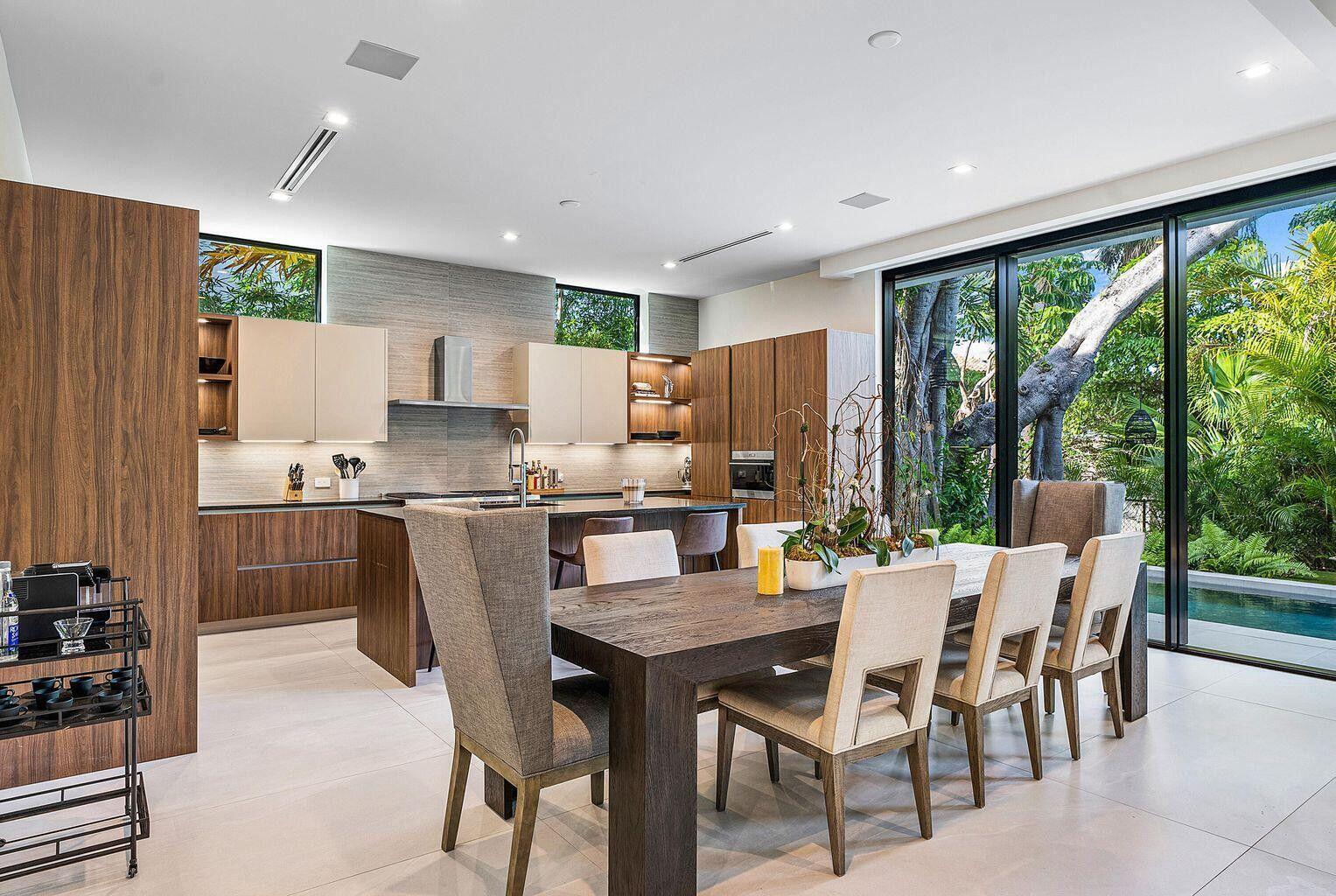 775 W Park Dr, Boca Raton FL 33432