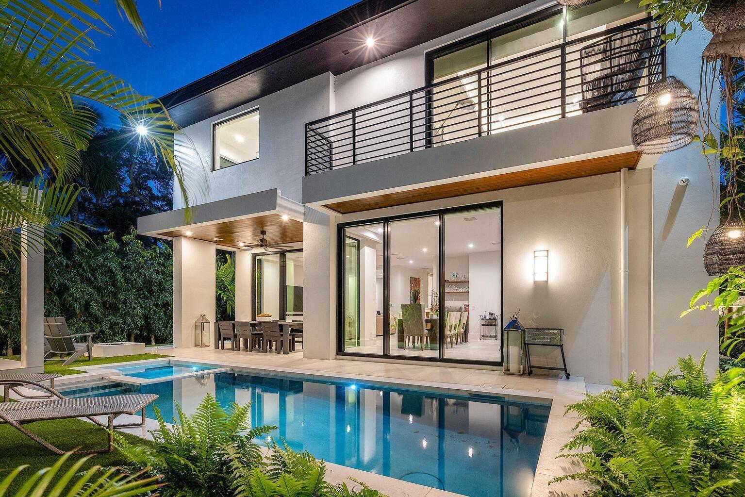 775 W Park Dr, Boca Raton FL 33432
