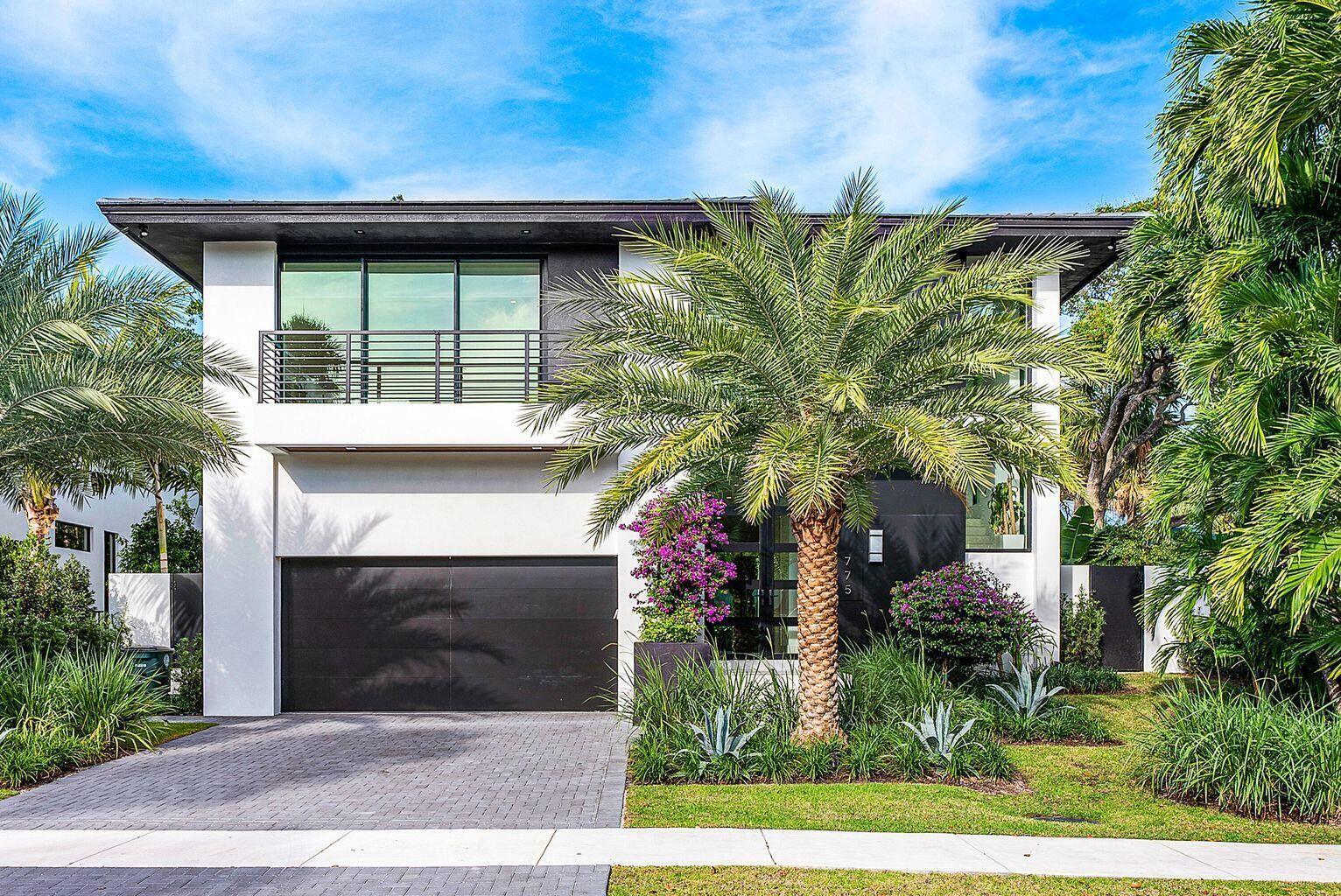 775 W Park Dr, Boca Raton FL 33432