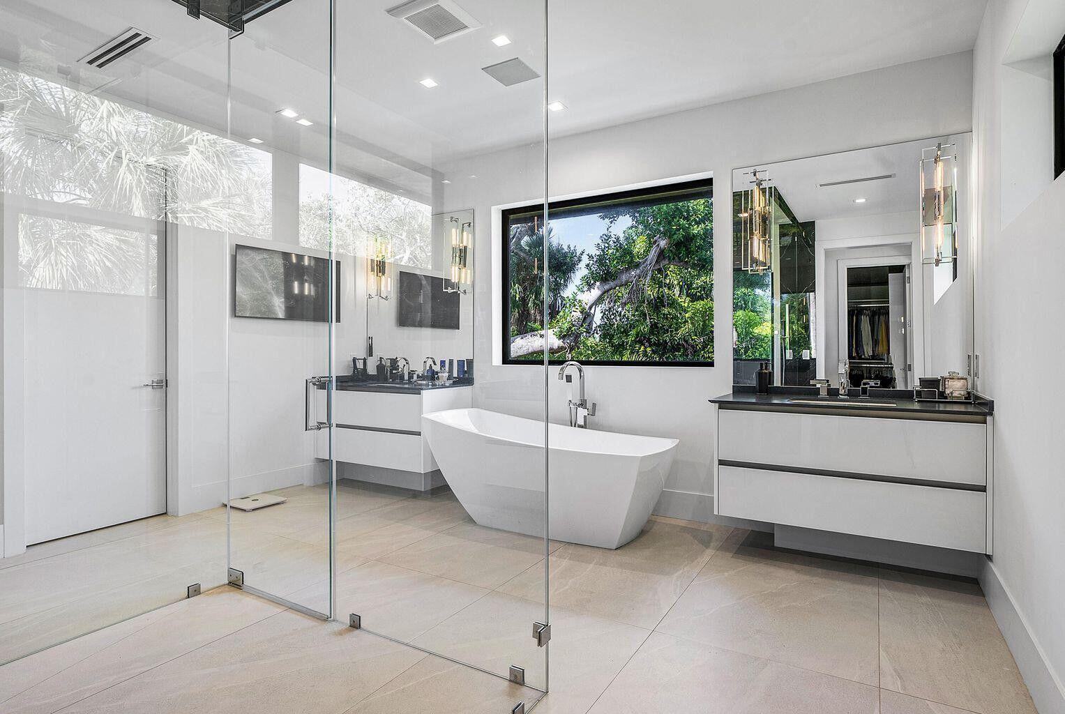 775 W Park Dr, Boca Raton FL 33432