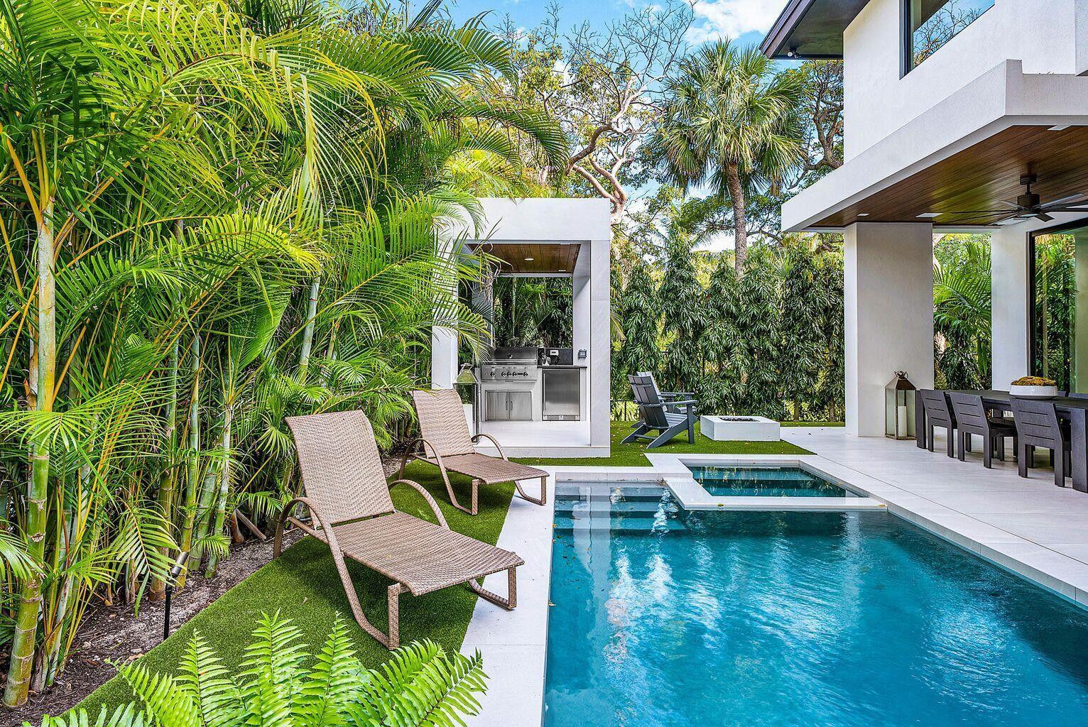 775 W Park Dr, Boca Raton FL 33432