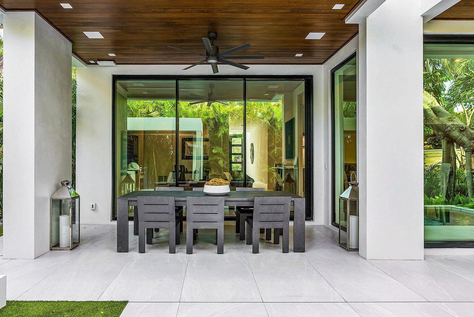 775 W Park Dr, Boca Raton FL 33432