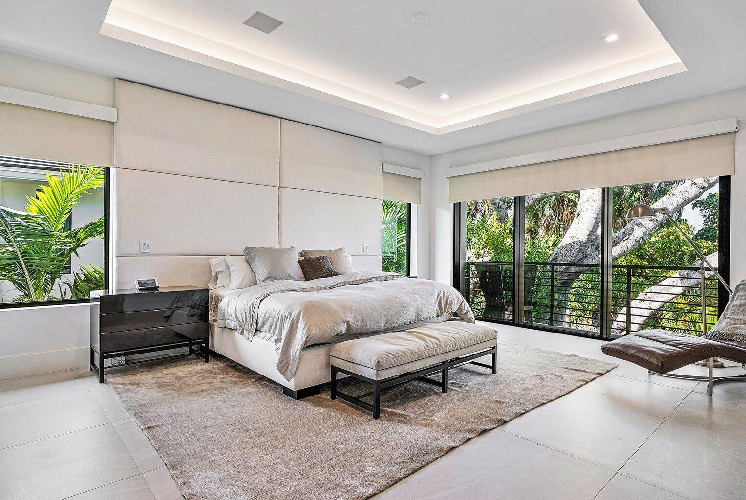 775 W Park Dr, Boca Raton FL 33432