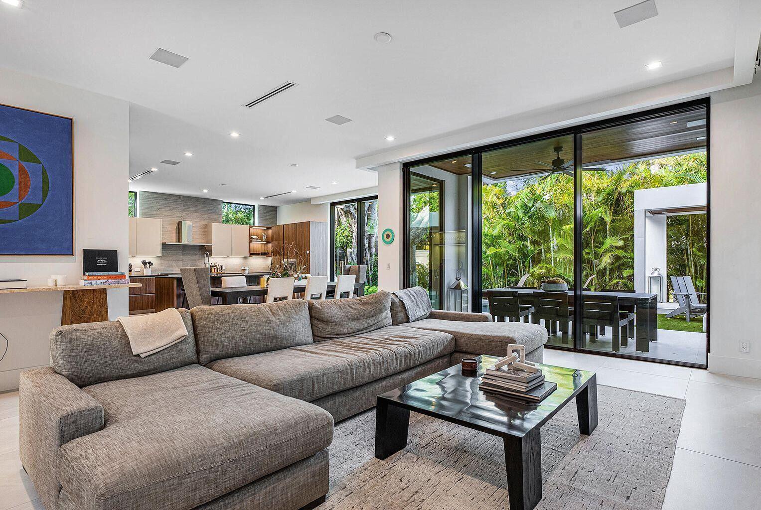 775 W Park Dr, Boca Raton FL 33432