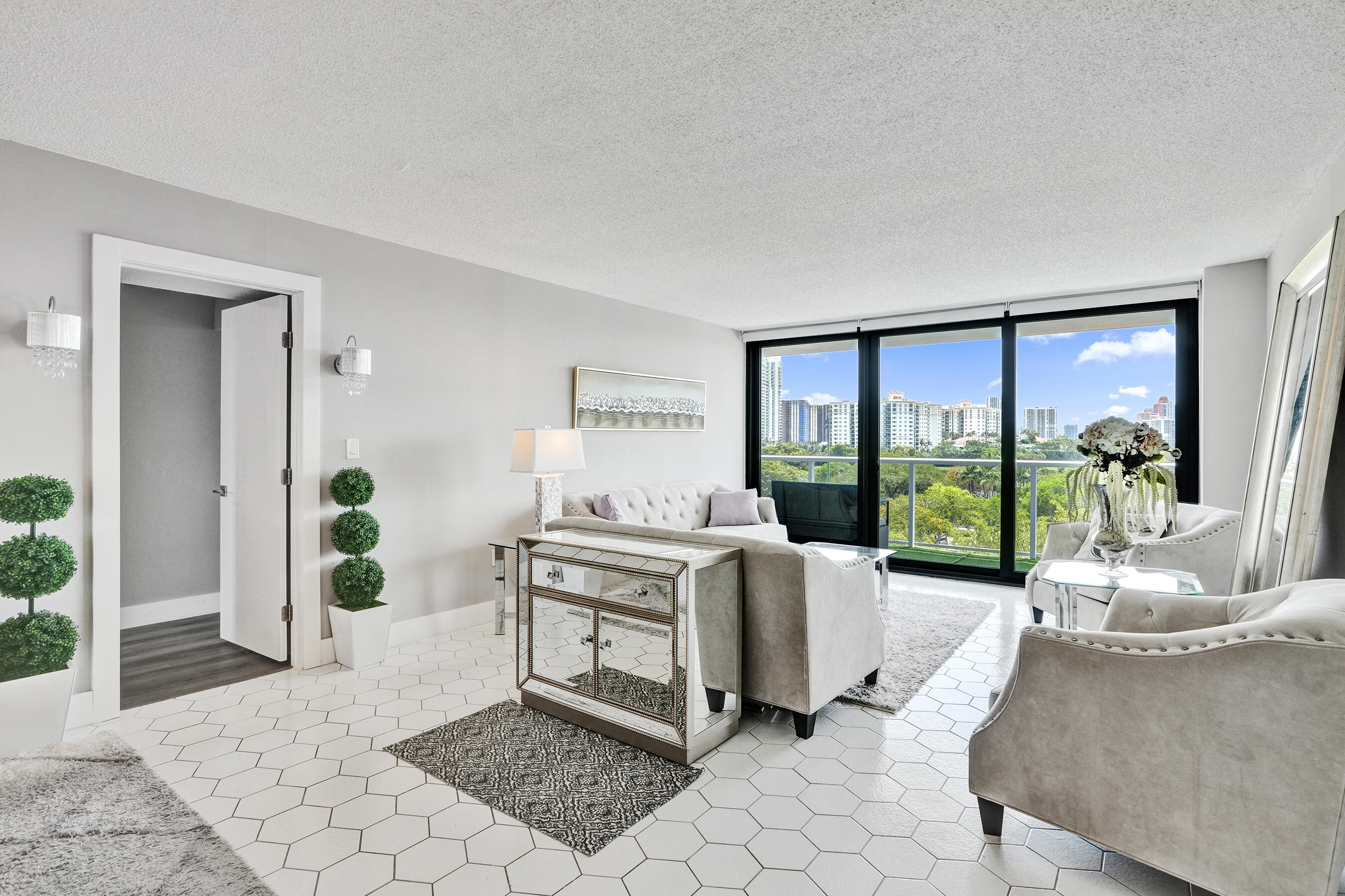 3701 N Country Club #605, Aventura FL 33180
