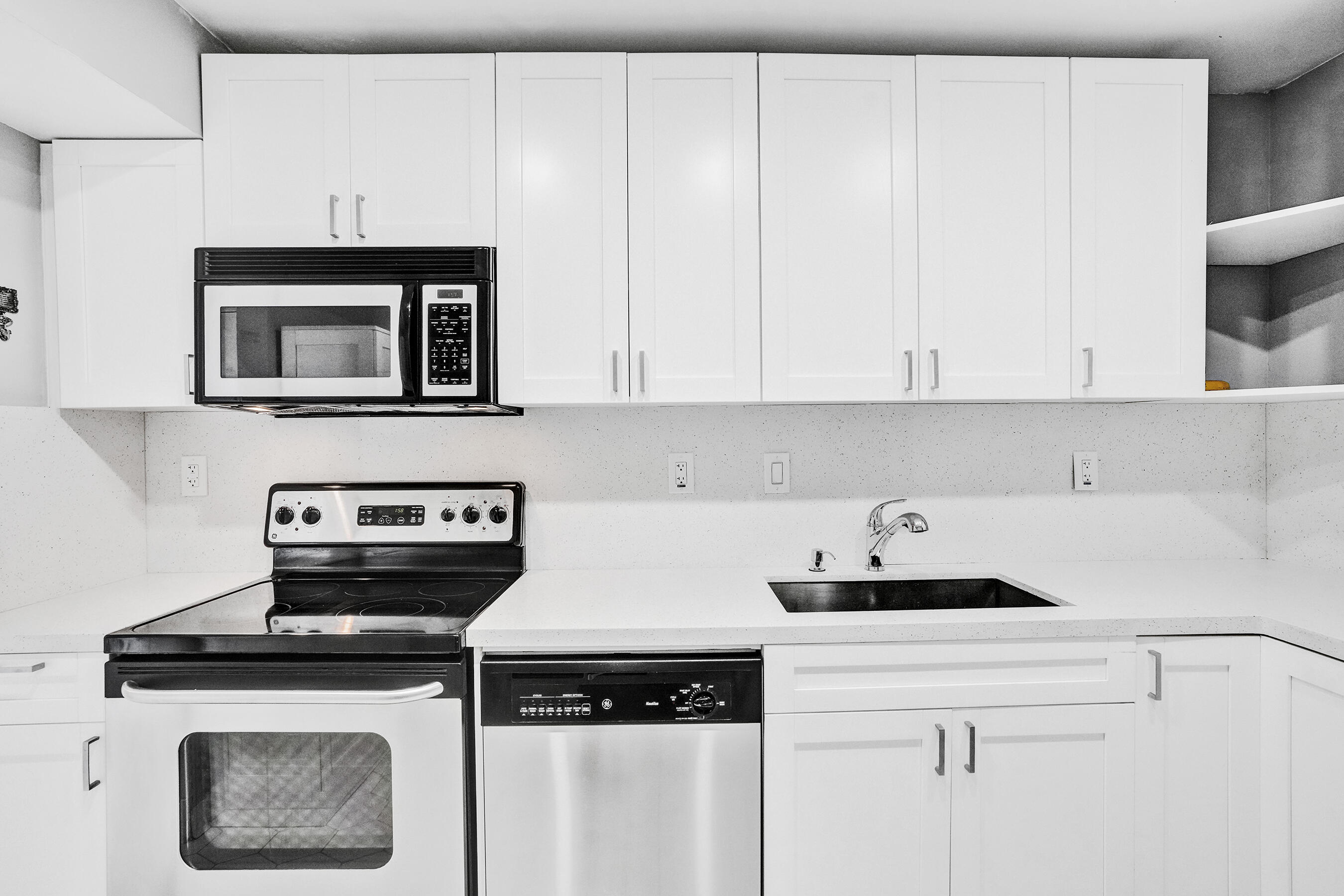 3701 N Country Club #605, Aventura FL 33180