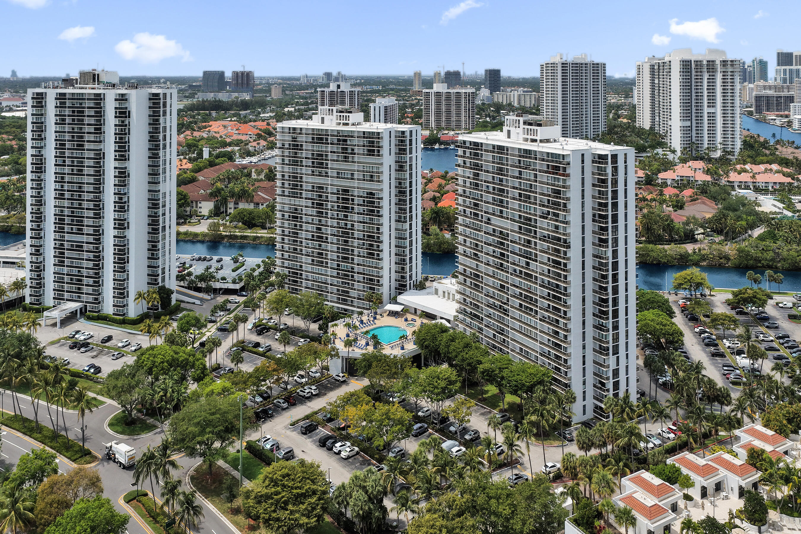 3701 N Country Club #605, Aventura FL 33180