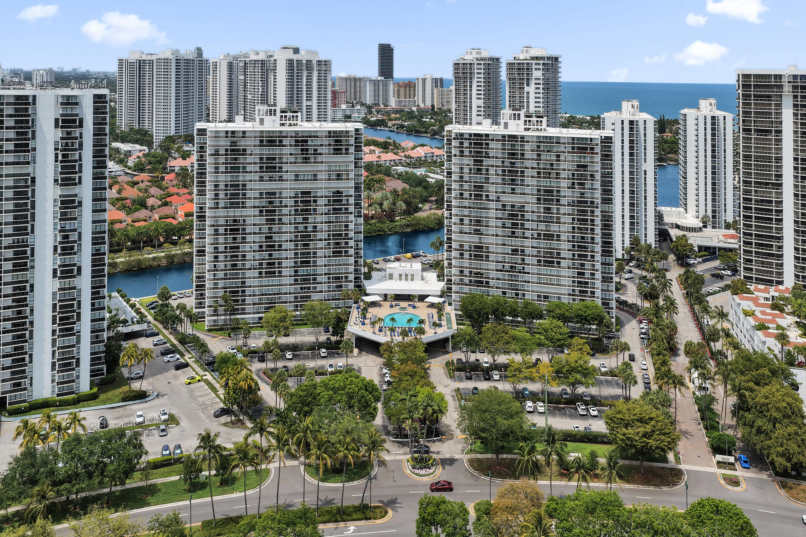 3701 N Country Club #605, Aventura FL 33180