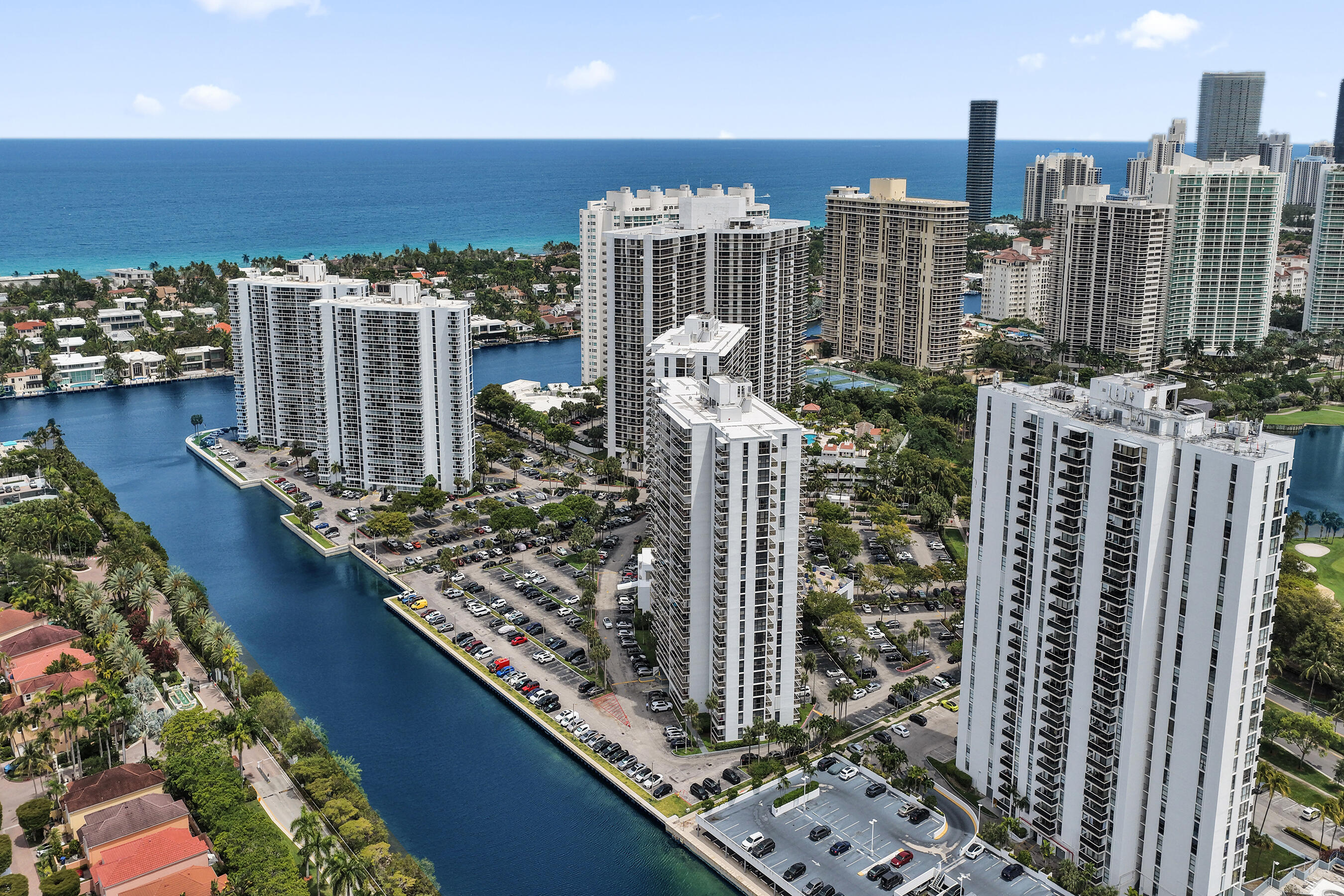 3701 N Country Club #605, Aventura FL 33180