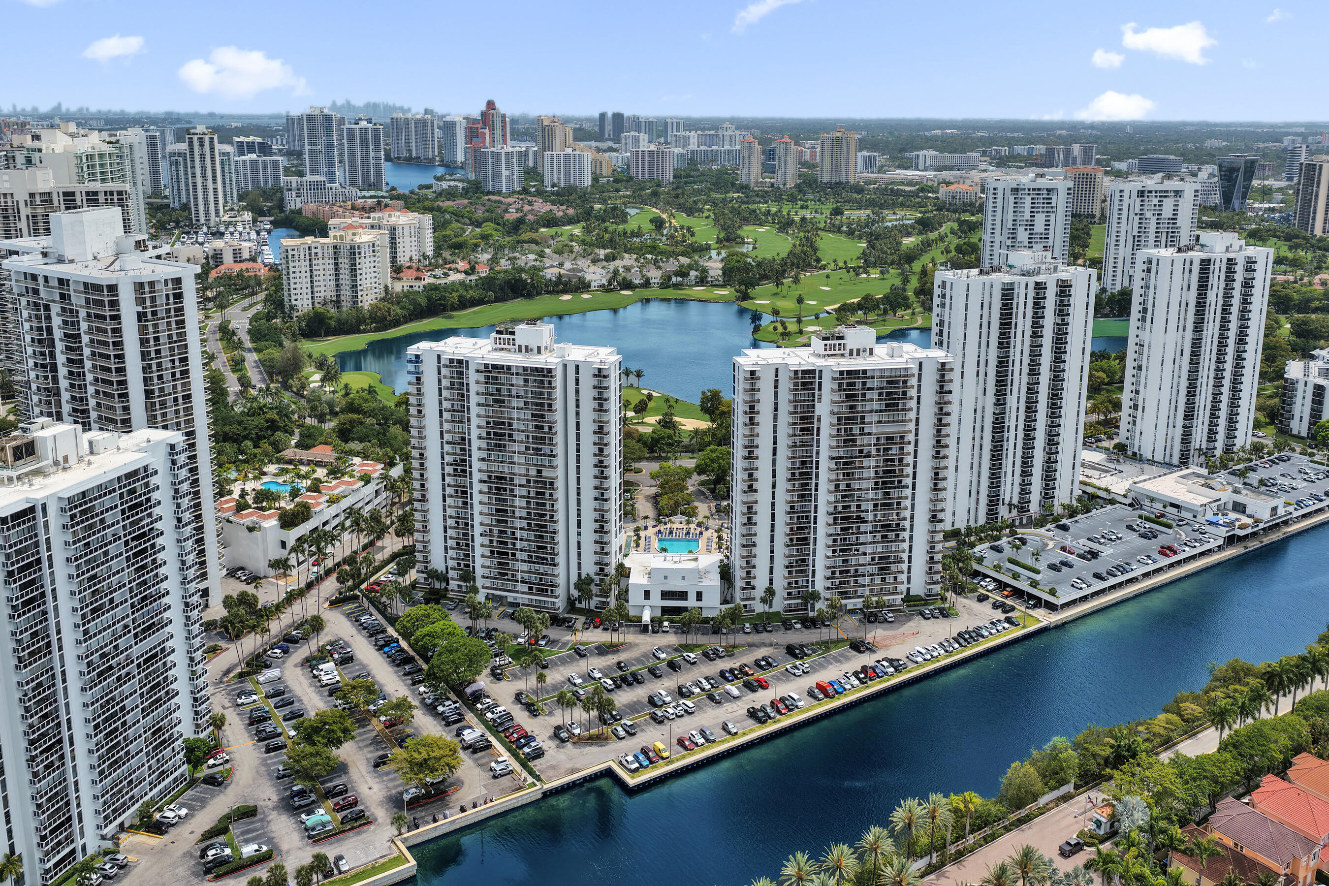 3701 N Country Club #605, Aventura FL 33180