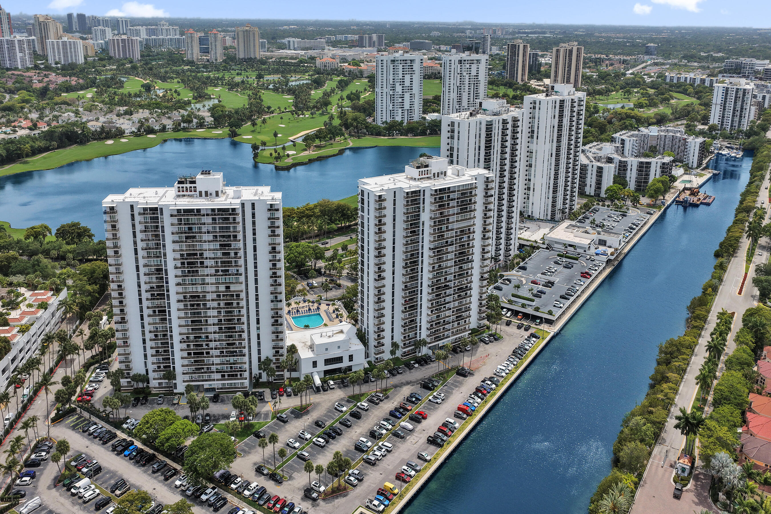 3701 N Country Club #605, Aventura FL 33180