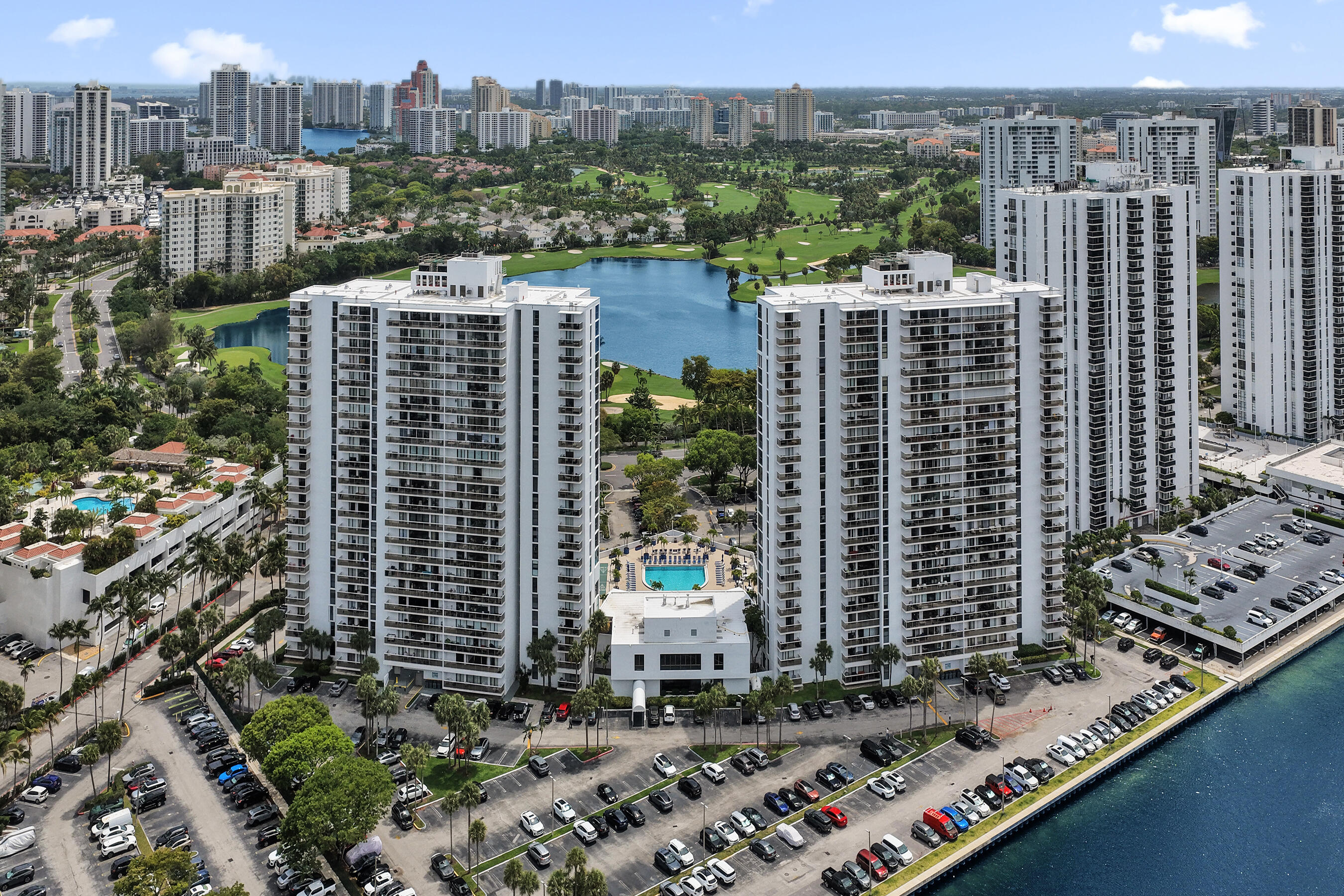 3701 N Country Club #605, Aventura FL 33180
