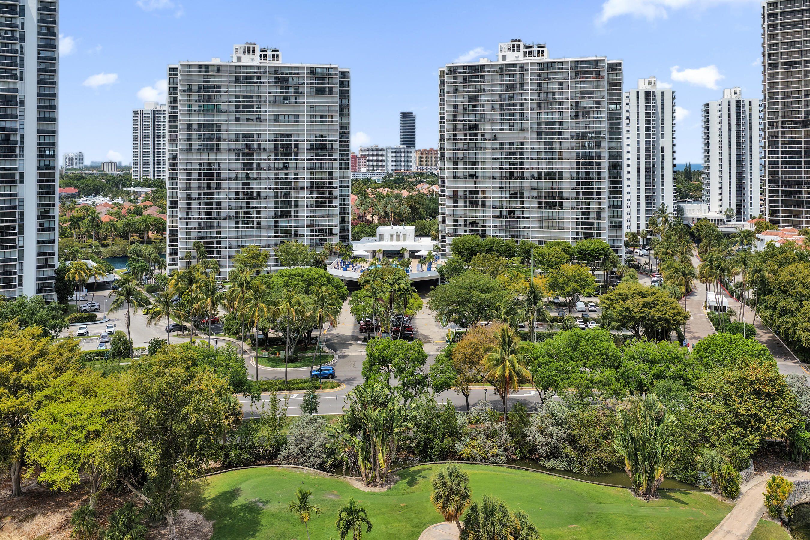 3701 N Country Club #605, Aventura FL 33180