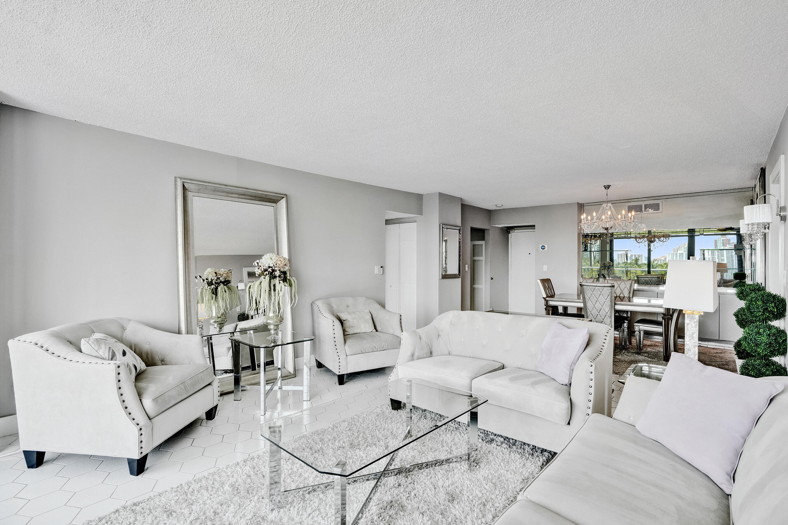 3701 N Country Club #605, Aventura FL 33180