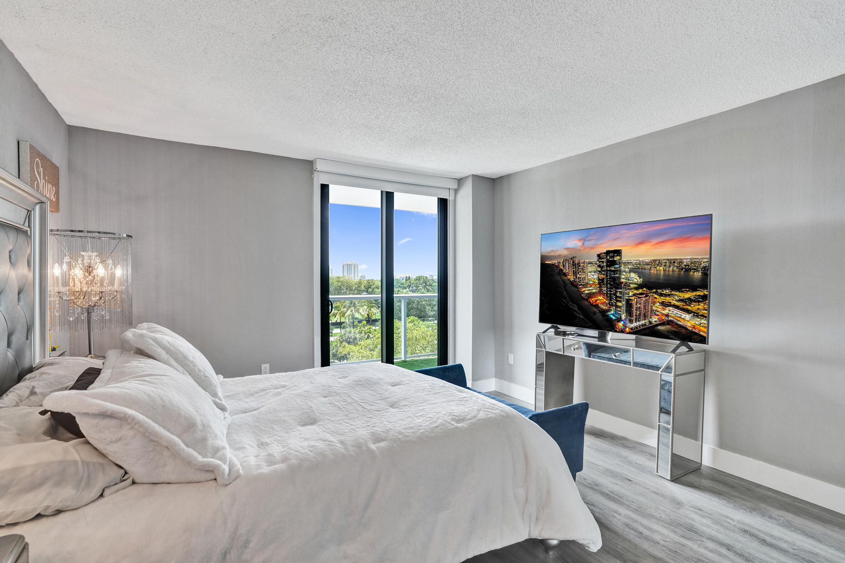 3701 N Country Club #605, Aventura FL 33180