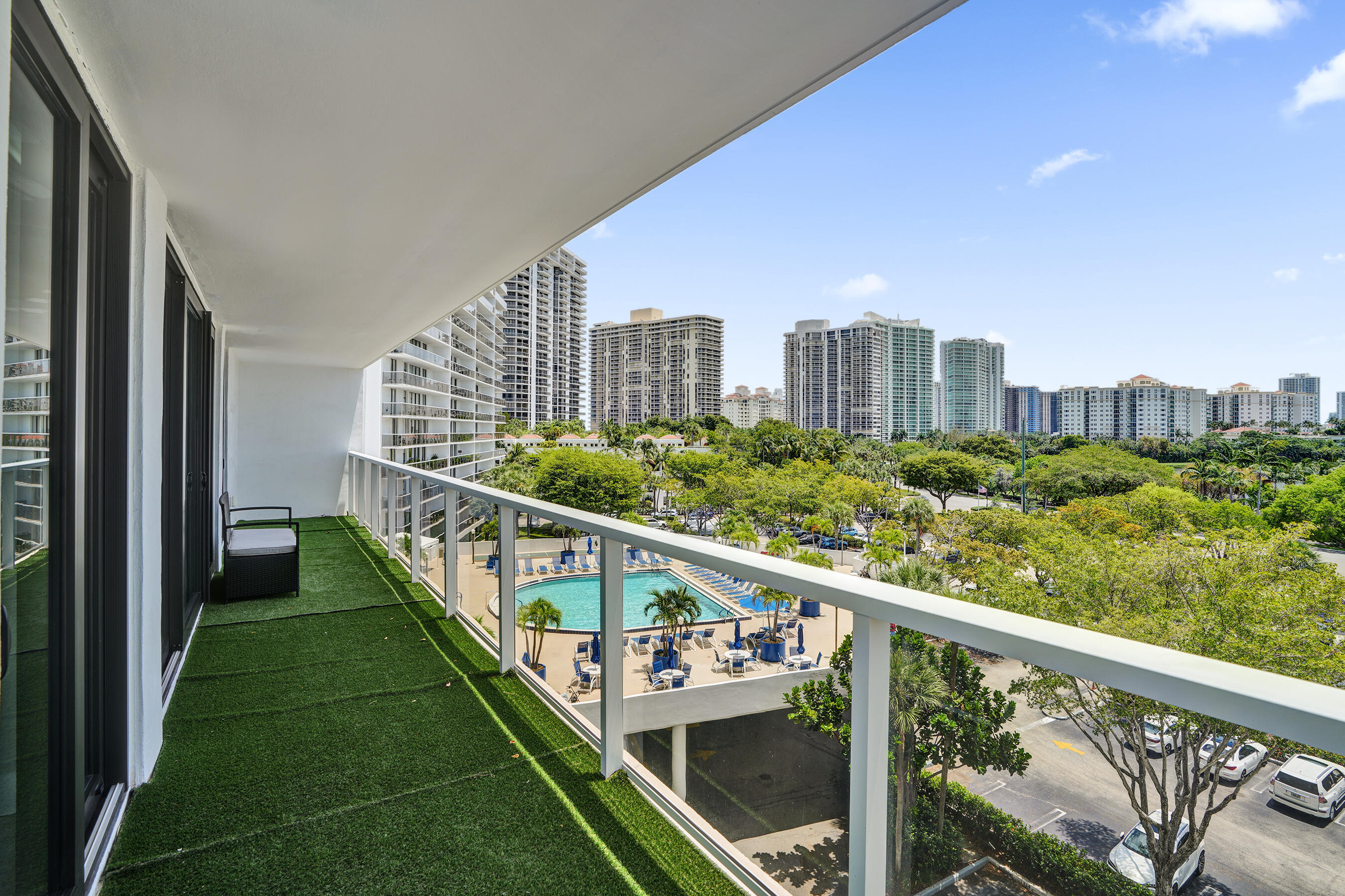 3701 N Country Club #605, Aventura FL 33180
