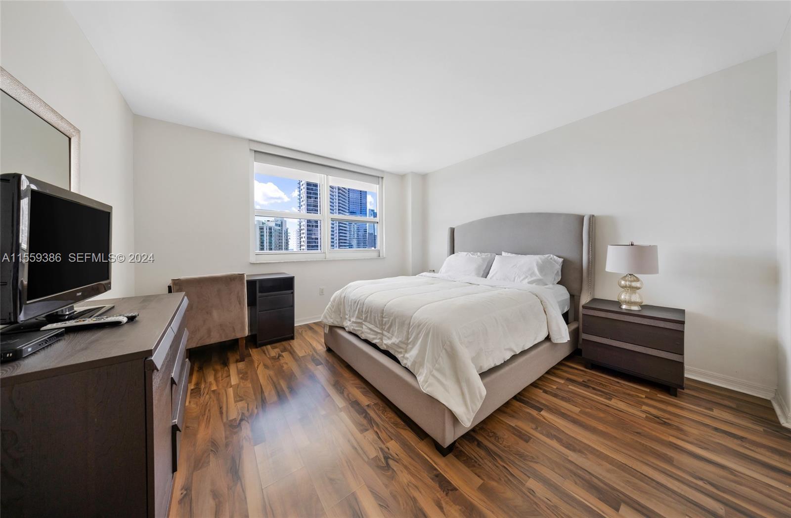 1155 Brickell Bay #2207, Miami FL 33131
