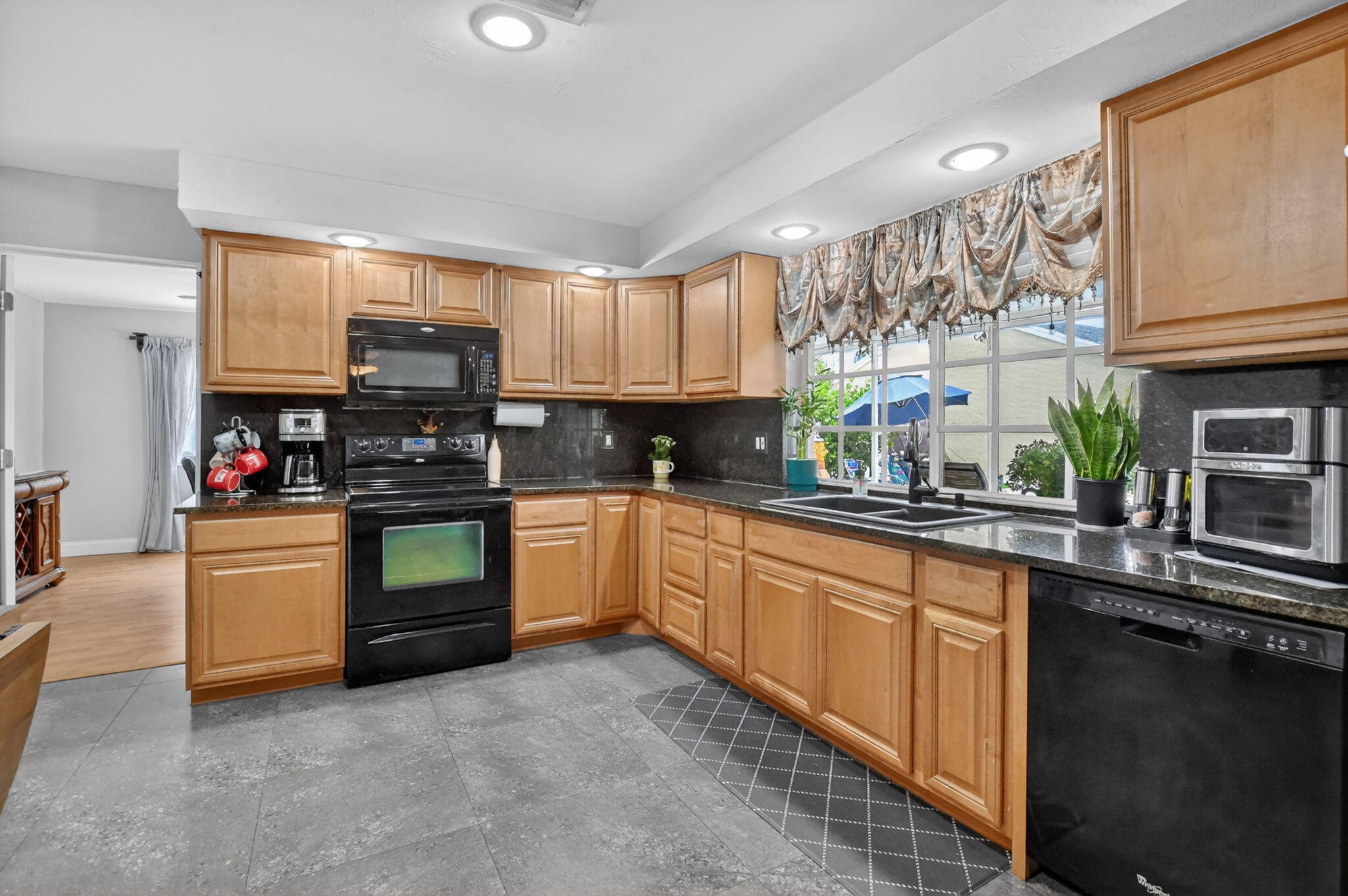 9976 Robins Nest, Boca Raton FL 33496