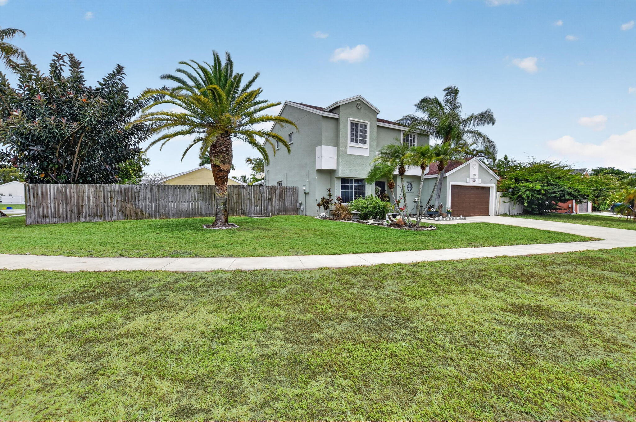 9976 Robins Nest, Boca Raton FL 33496