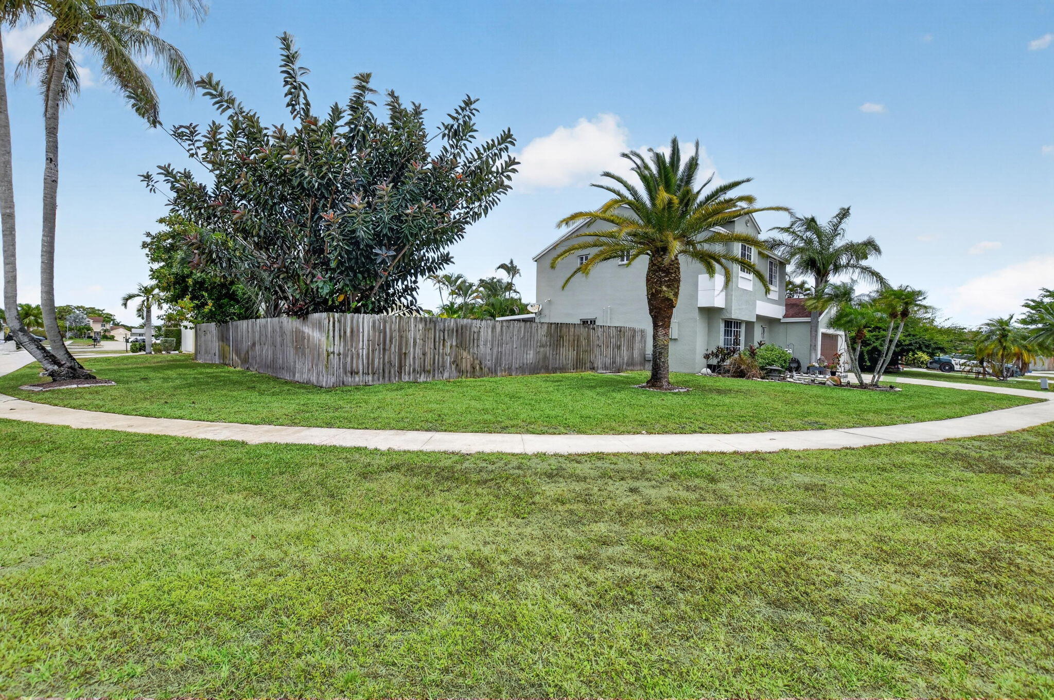 9976 Robins Nest, Boca Raton FL 33496