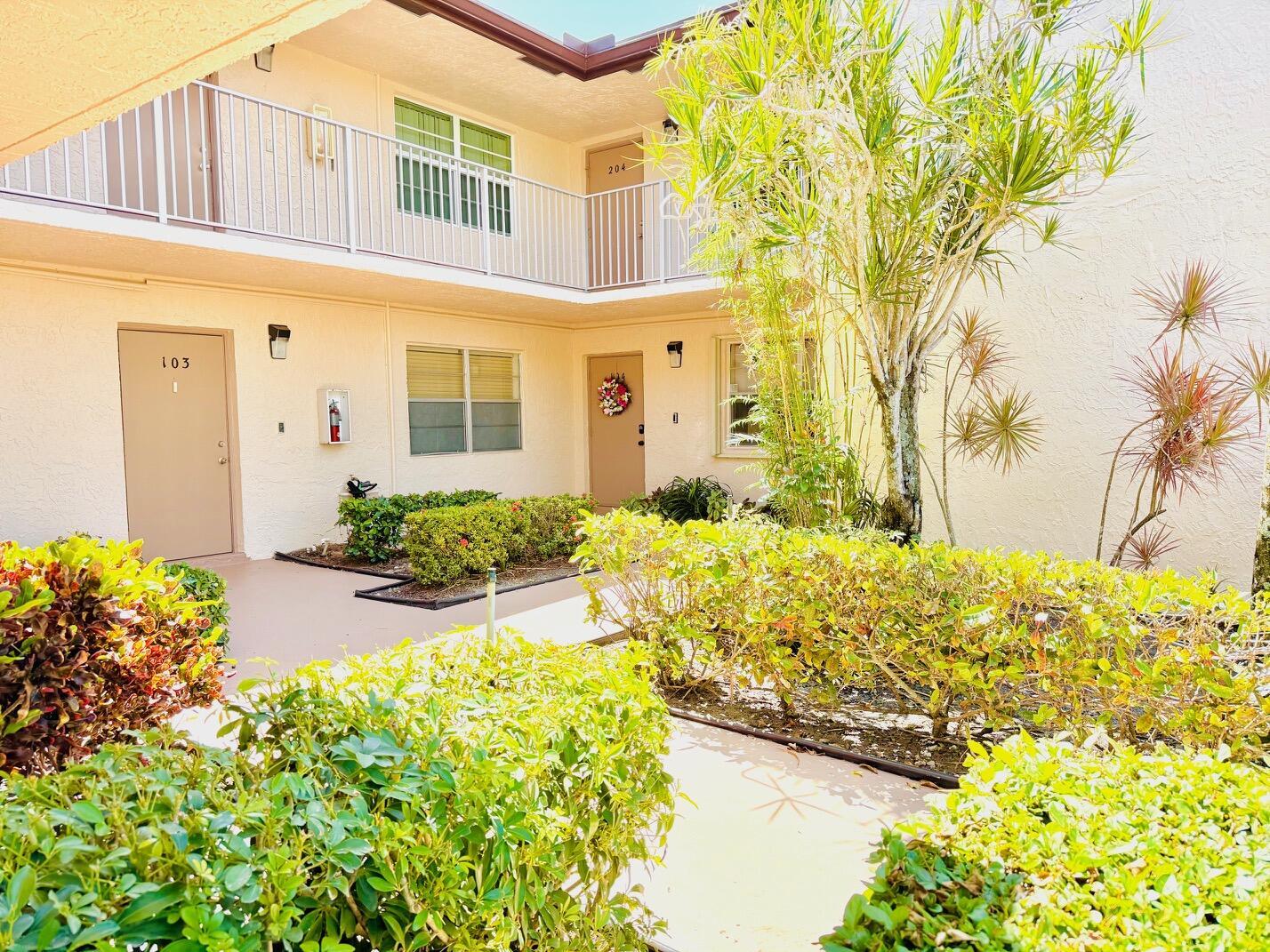 8765 Azalea #204, Tamarac FL 33321