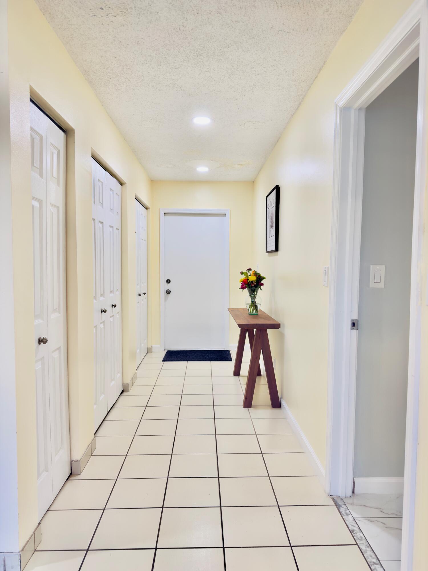 8765 Azalea #204, Tamarac FL 33321