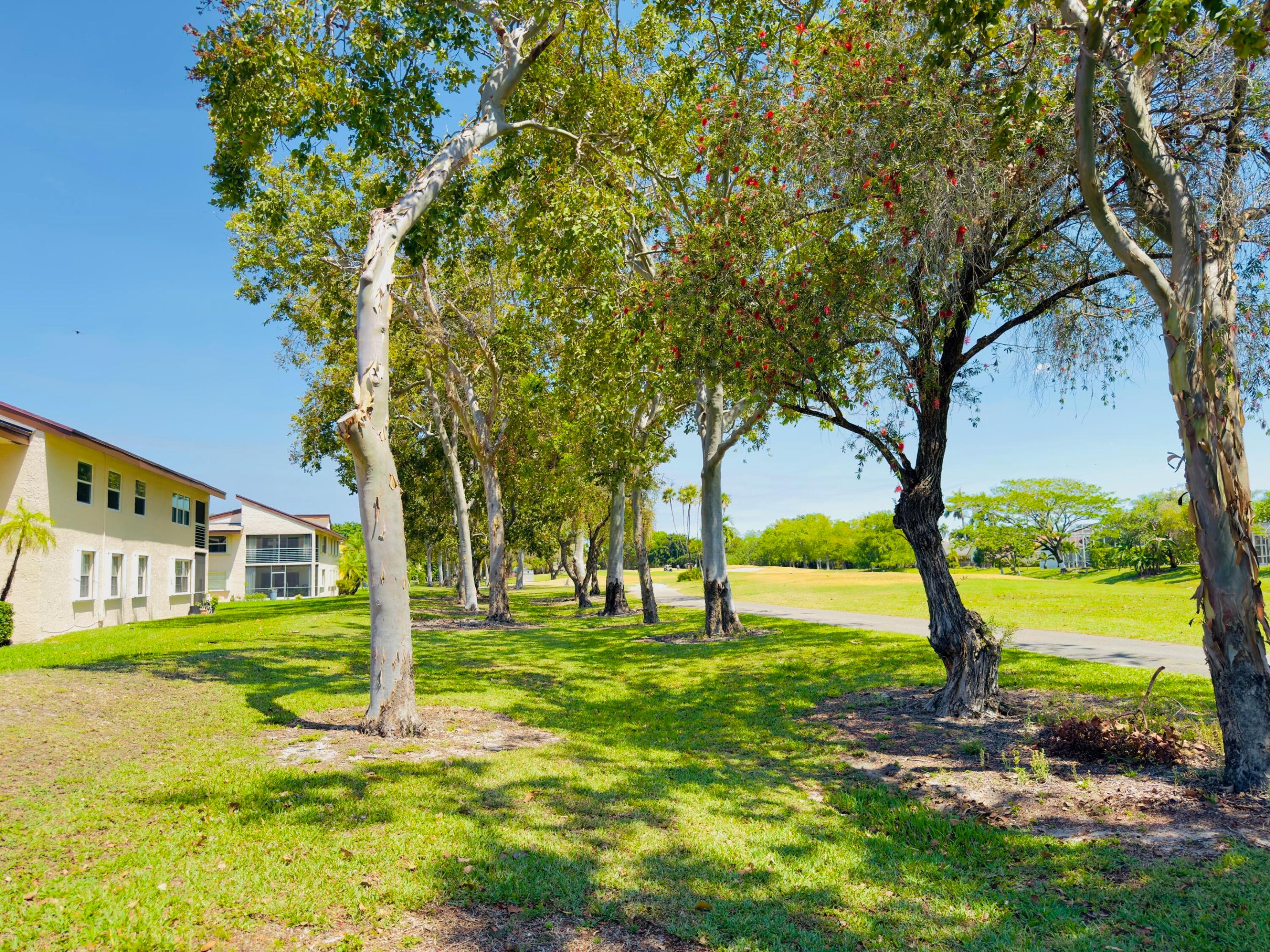 8765 Azalea #204, Tamarac FL 33321