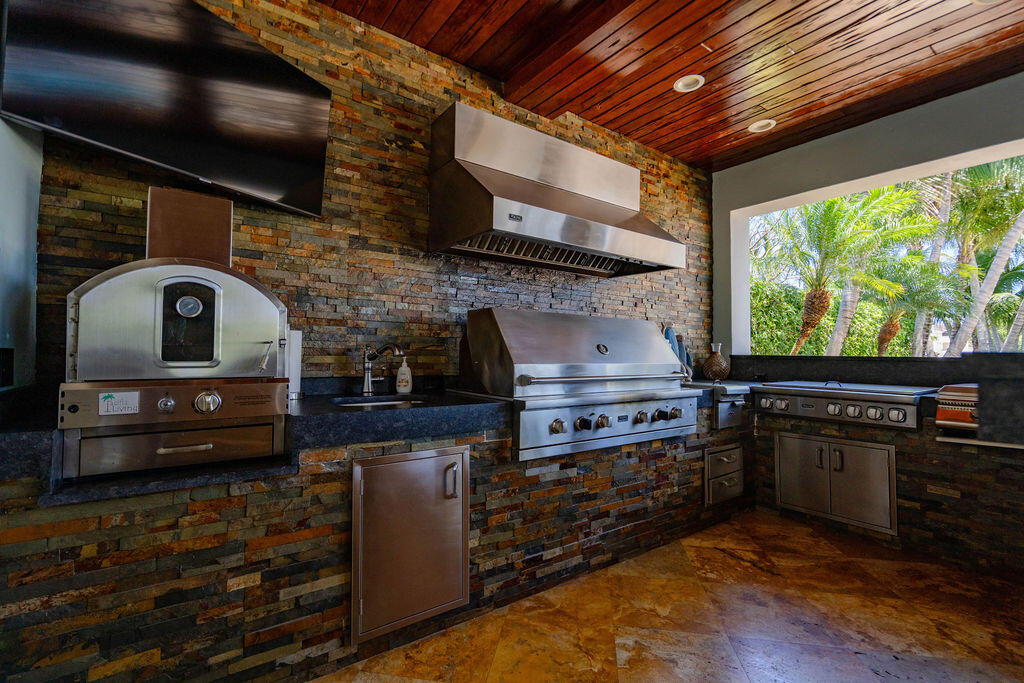 4130 NE 31st, Lighthouse Point FL 33064
