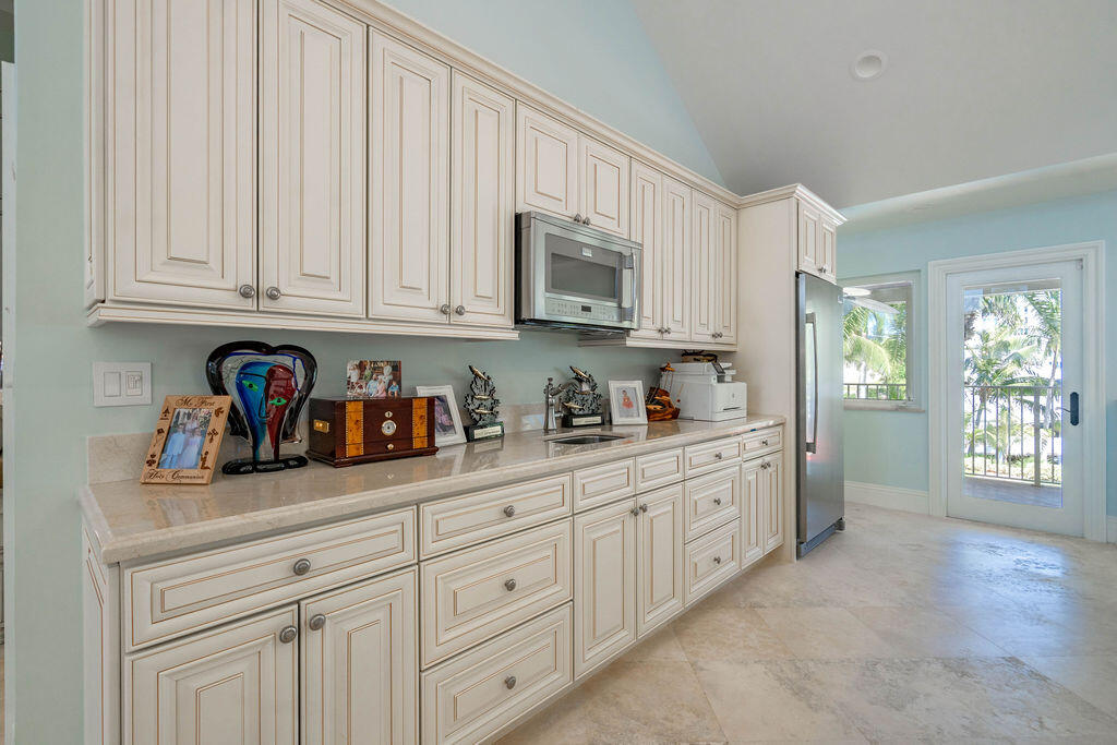 4130 NE 31st, Lighthouse Point FL 33064