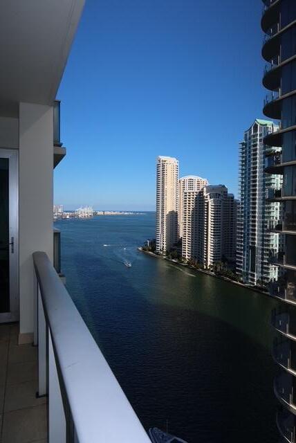 300 S Biscayne #T1902, Miami FL 33131
