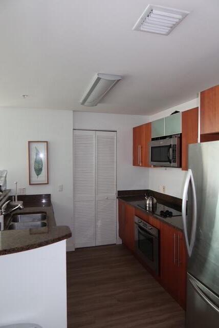 300 S Biscayne #T1902, Miami FL 33131