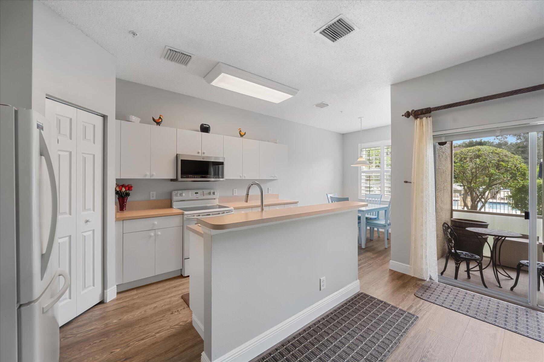 112 Lighthouse #G, Tequesta FL 33469