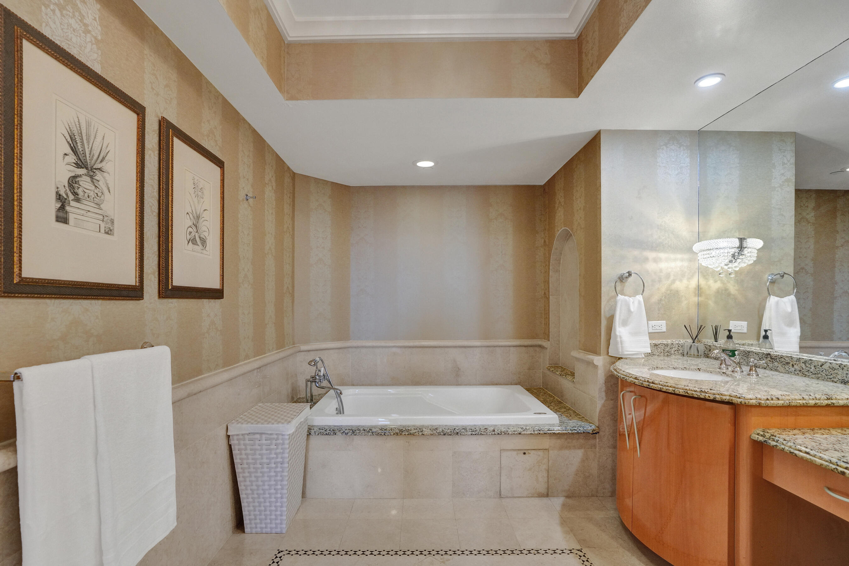 17875 Collins #Apt 3103, Sunny Isles Beach FL 33160