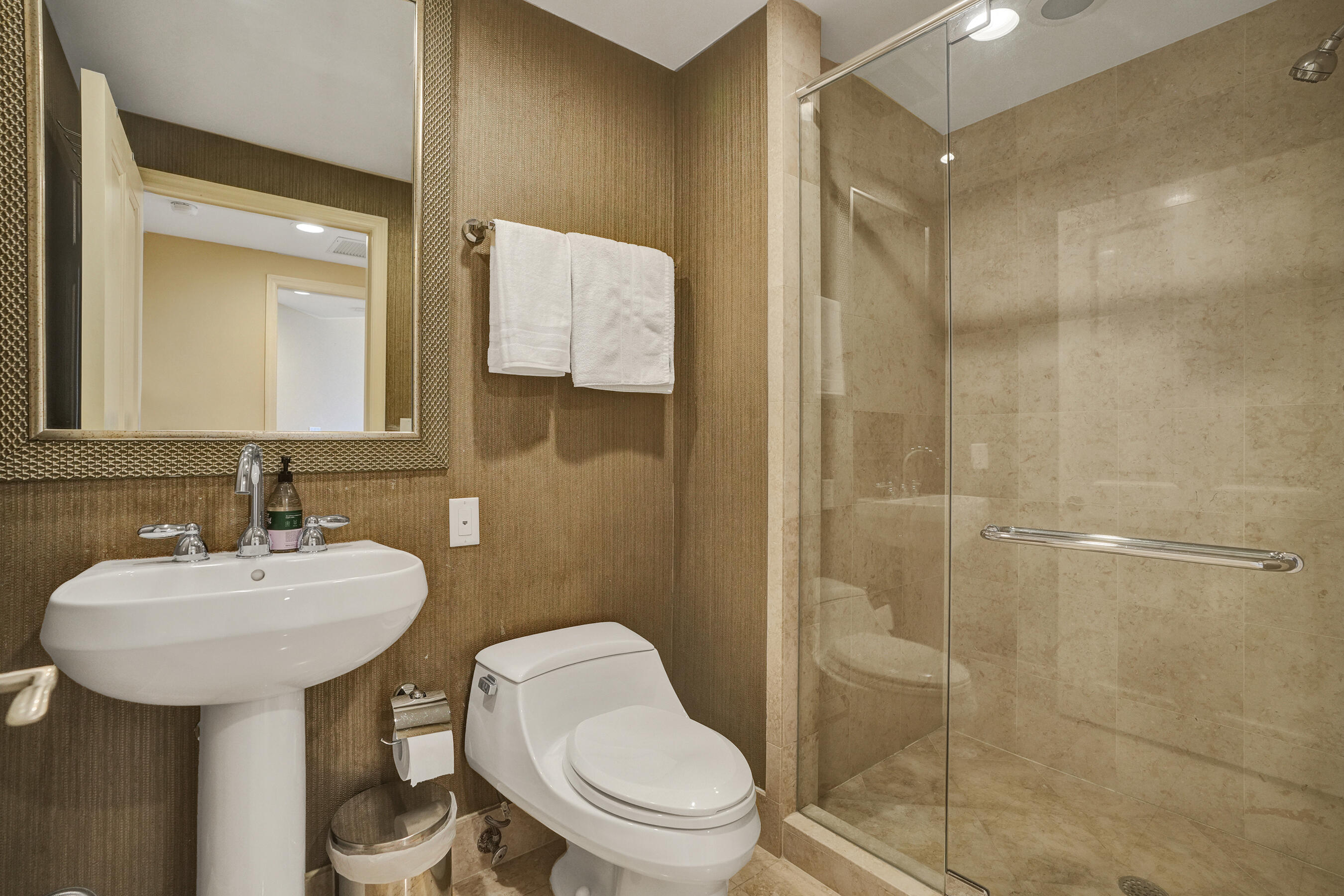 17875 Collins #Apt 3103, Sunny Isles Beach FL 33160