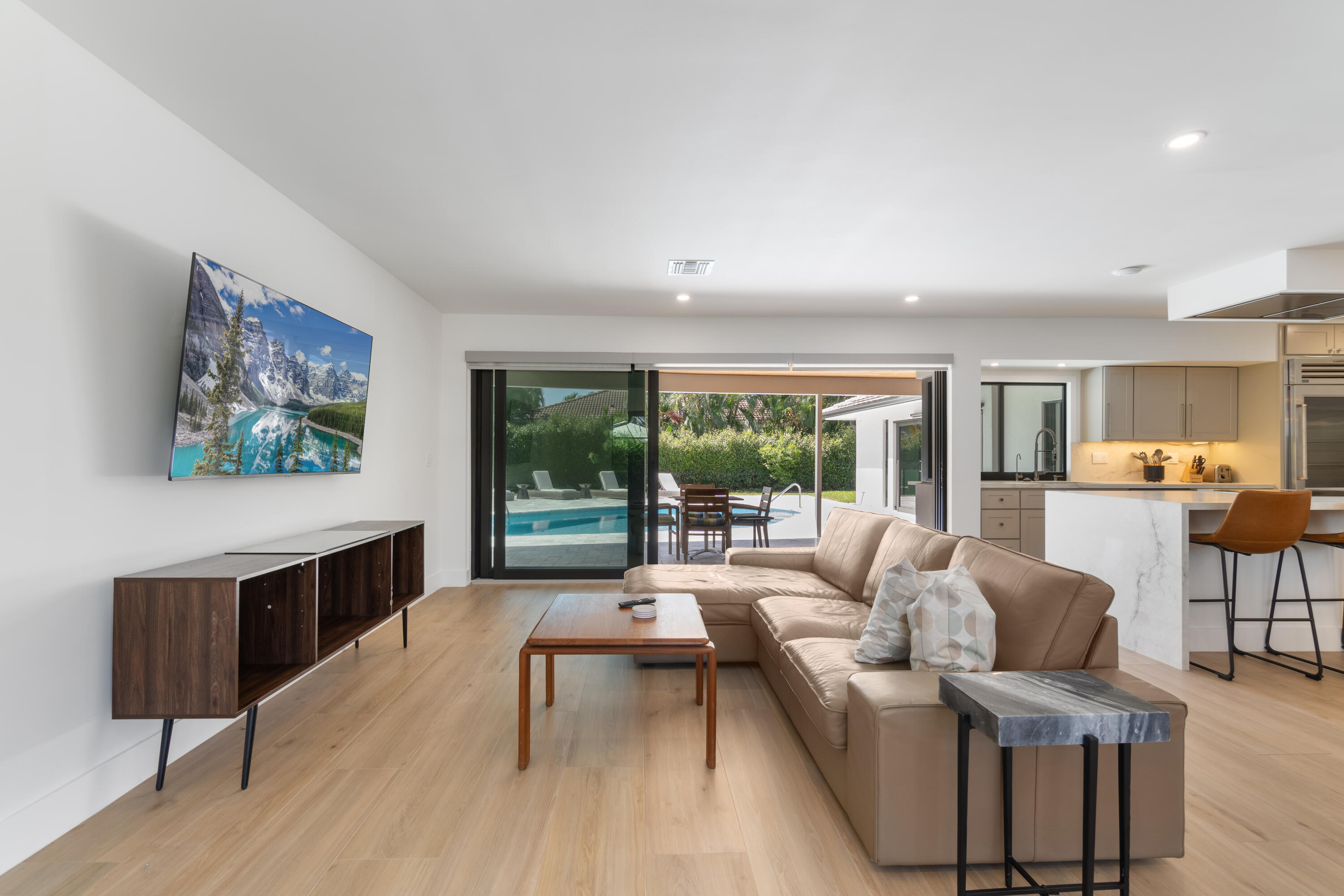 820 Canary, Delray Beach FL 33483