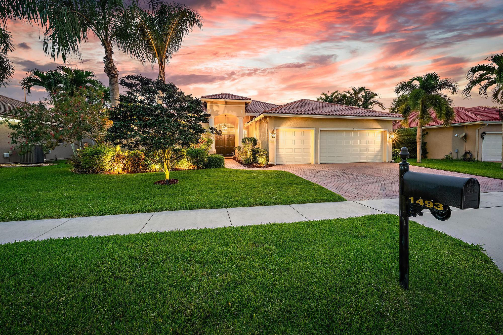 1493 Stonehaven Estates, West Palm Beach FL 33411