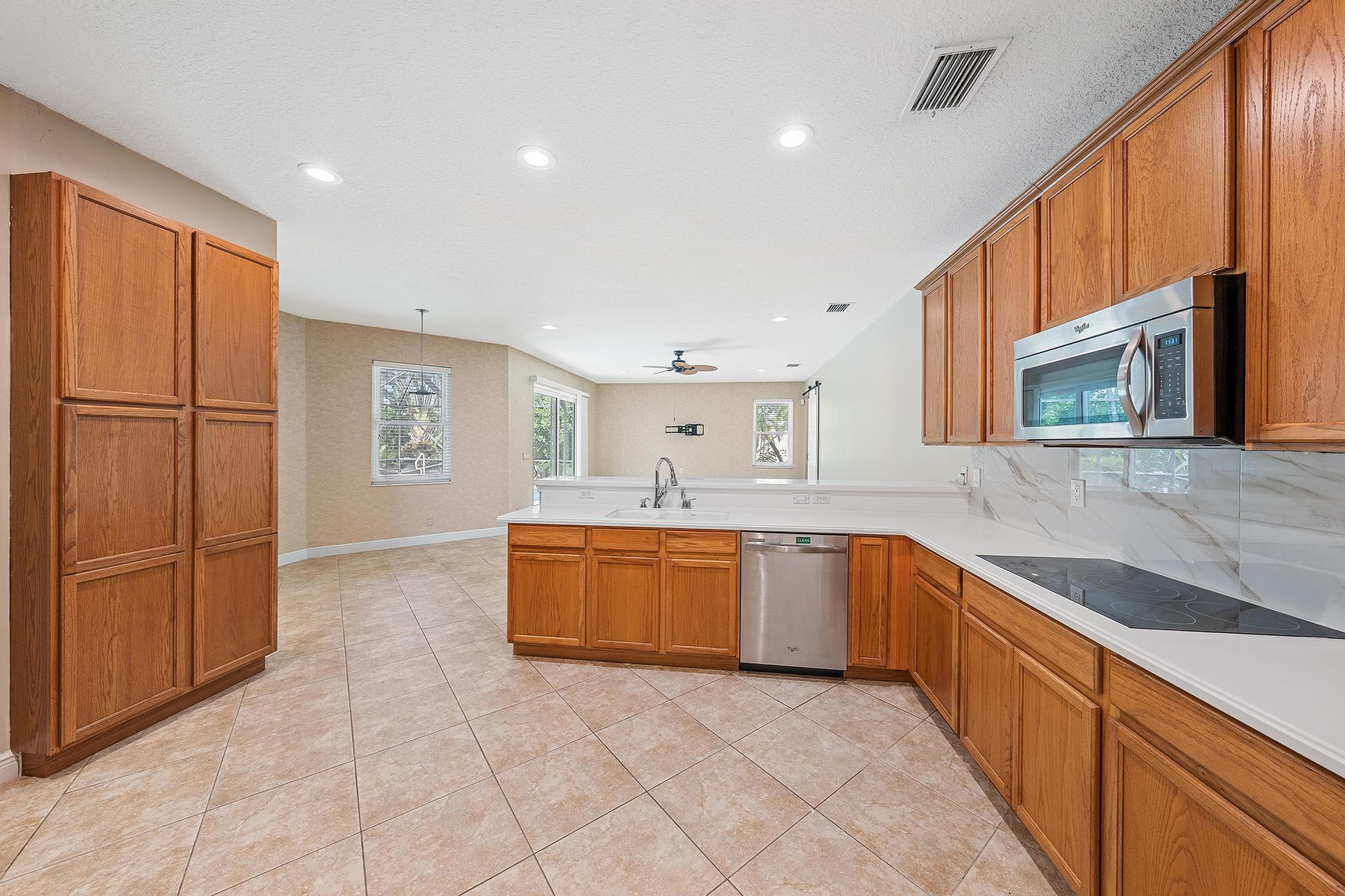 1493 Stonehaven Estates, West Palm Beach FL 33411