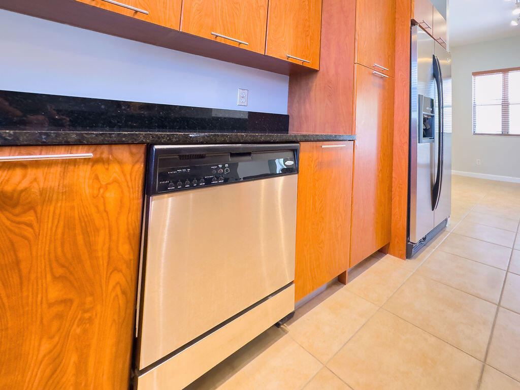 2313 Vintage, Lighthouse Point FL 33064